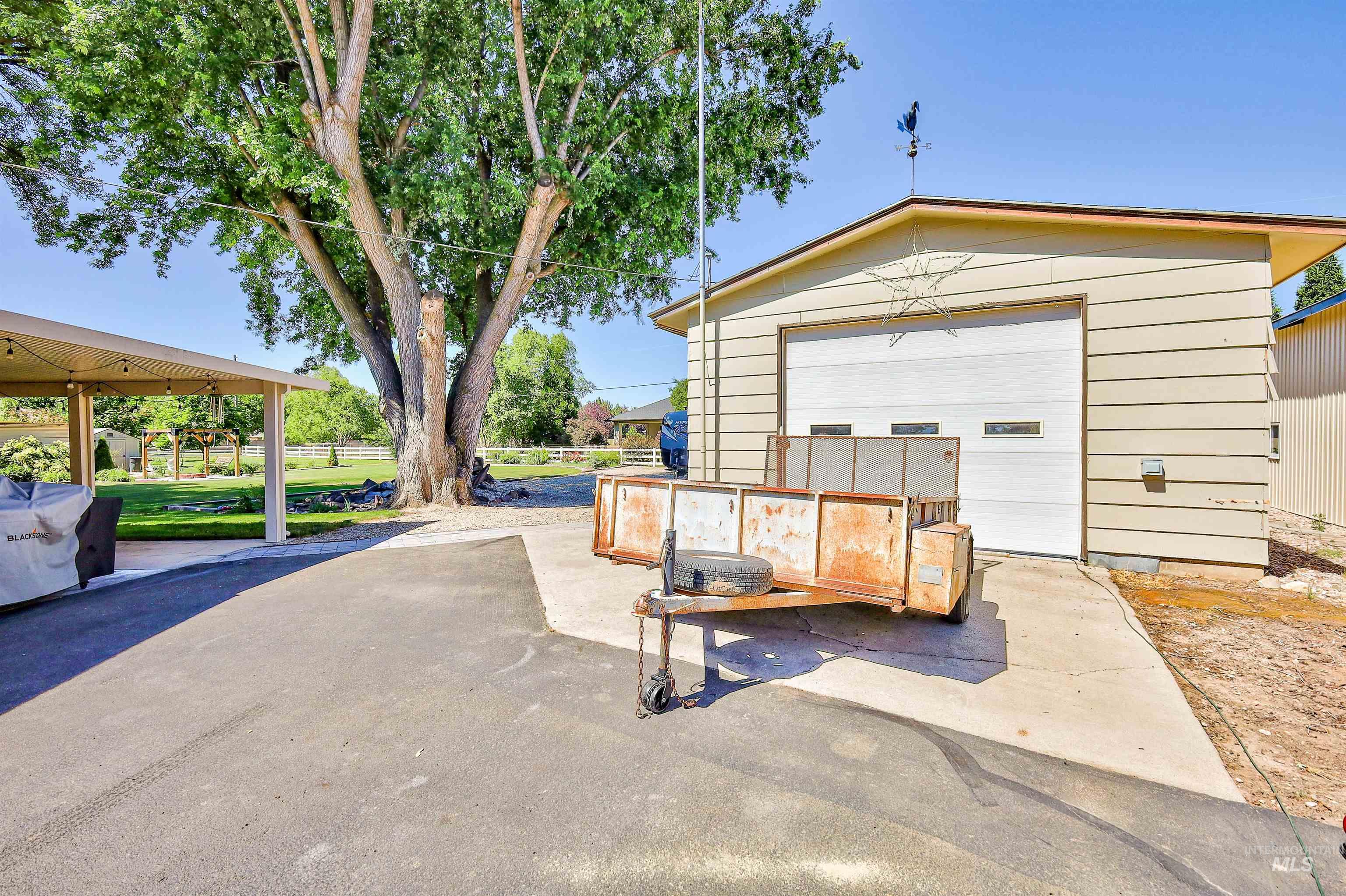 6065 Karen Drive, Meridian, Idaho 83646, 3 Bedrooms, 2.5 Bathrooms, Residential For Sale, Price $899,000,MLS 98990391