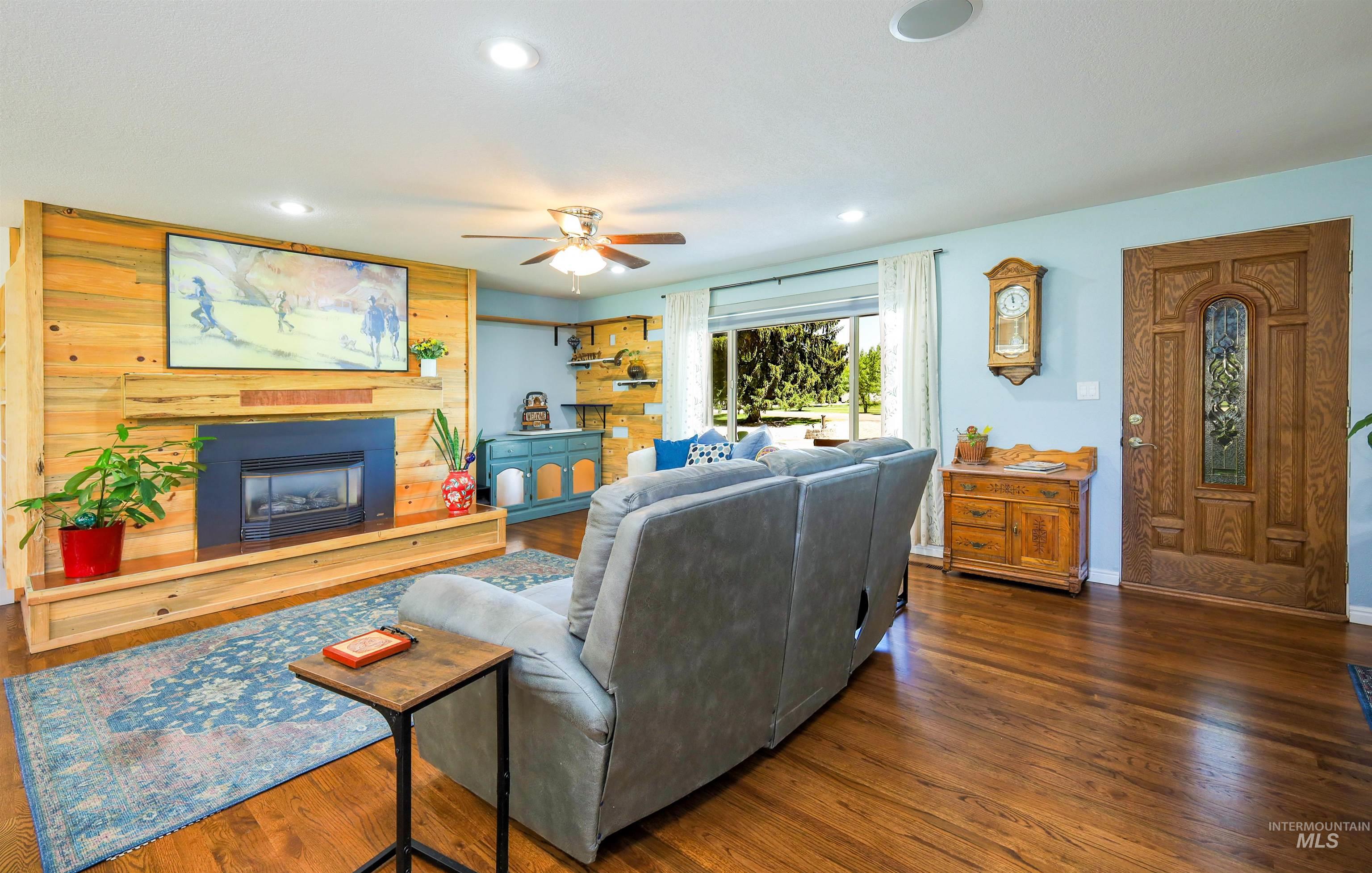 6065 Karen Drive, Meridian, Idaho 83646, 3 Bedrooms, 2.5 Bathrooms, Residential For Sale, Price $899,000,MLS 98990391