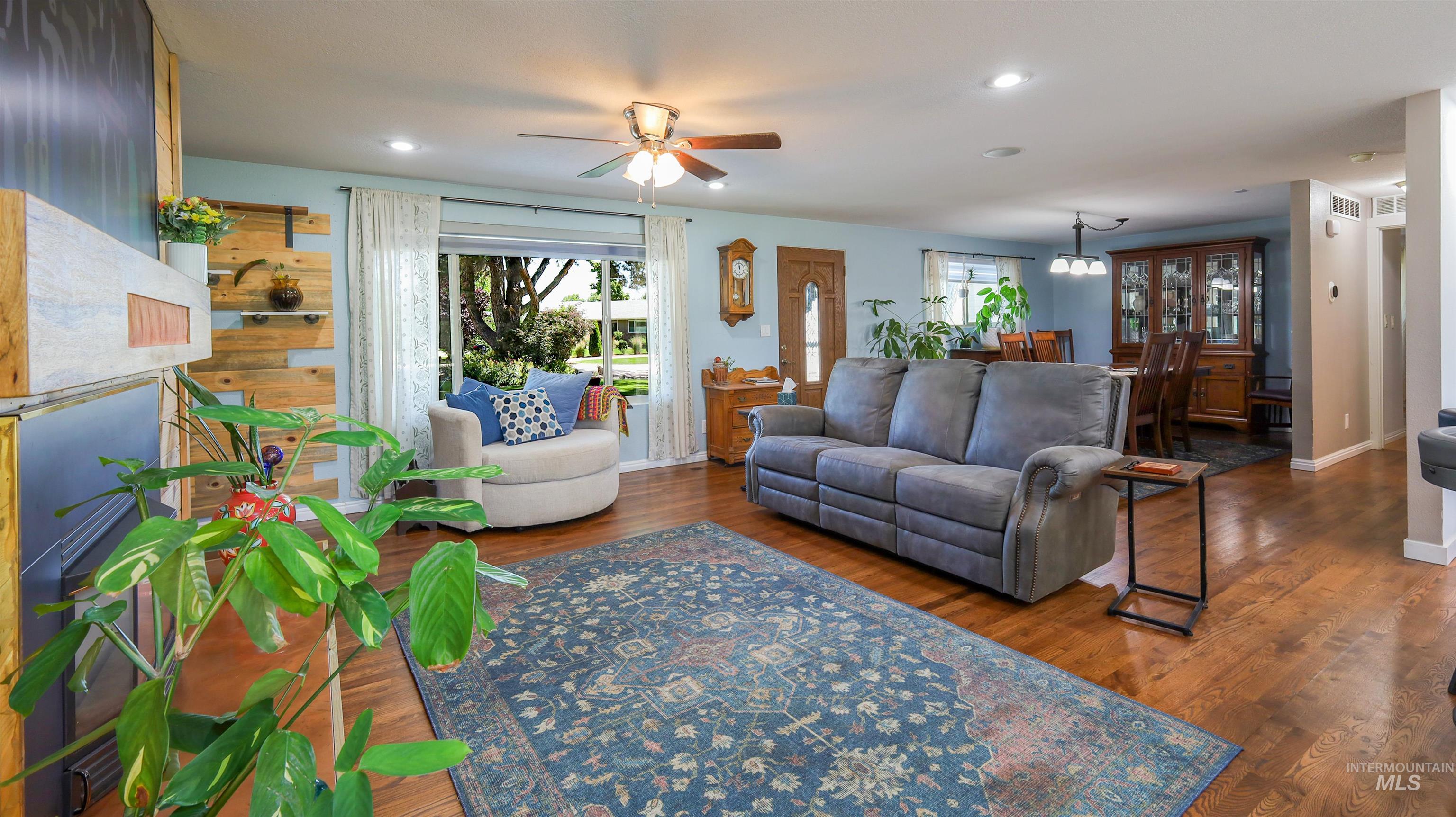 6065 Karen Drive, Meridian, Idaho 83646, 3 Bedrooms, 2.5 Bathrooms, Residential For Sale, Price $899,000,MLS 98990391