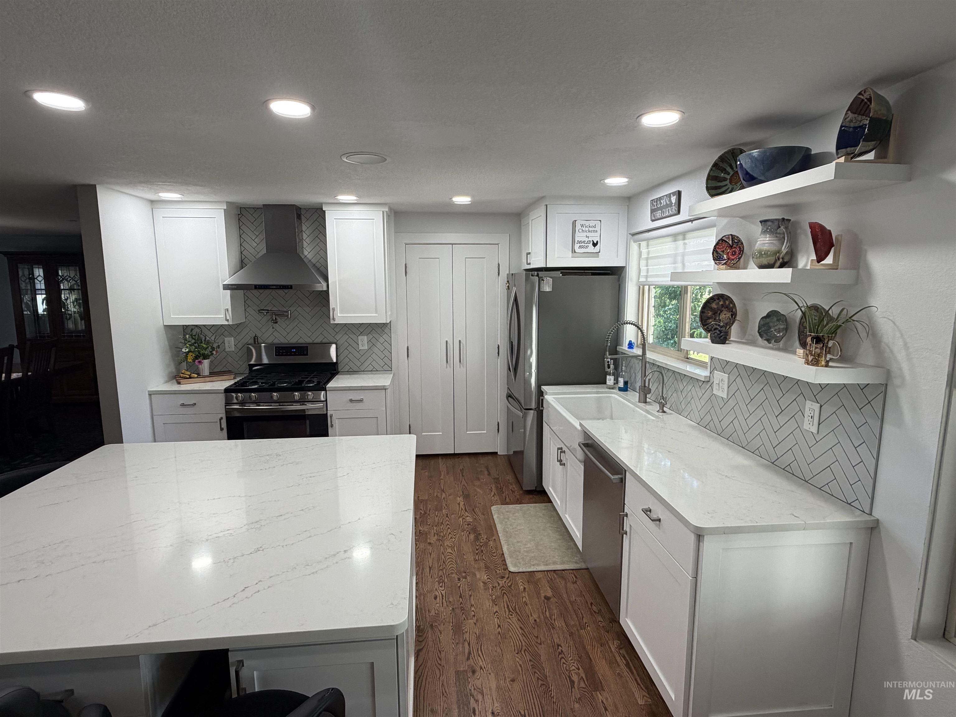 6065 Karen Drive, Meridian, Idaho 83646, 3 Bedrooms, 2.5 Bathrooms, Residential For Sale, Price $899,000,MLS 98990391