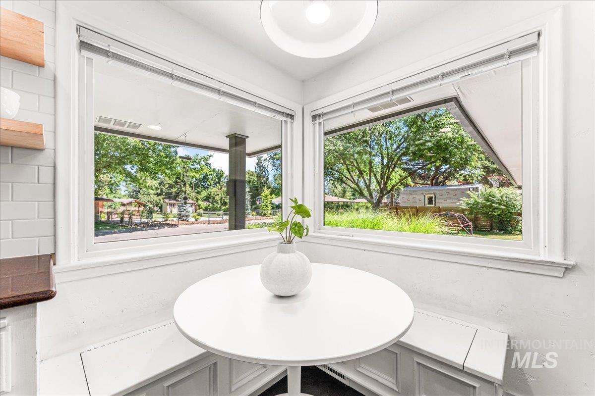 5421 W Plymouth St, Boise, Idaho 83706, 4 Bedrooms, 3 Bathrooms, Residential For Sale, Price $879,000,MLS 98990392