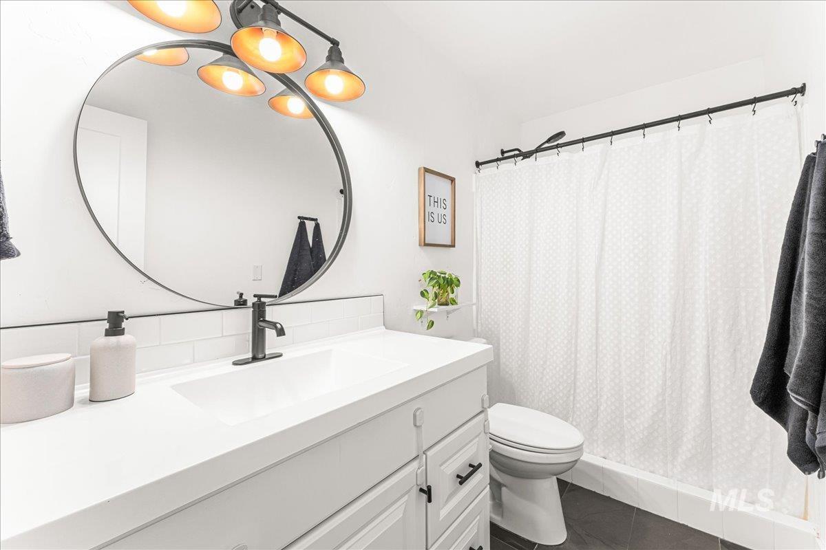 5421 W Plymouth St, Boise, Idaho 83706, 4 Bedrooms, 3 Bathrooms, Residential For Sale, Price $879,000,MLS 98990392