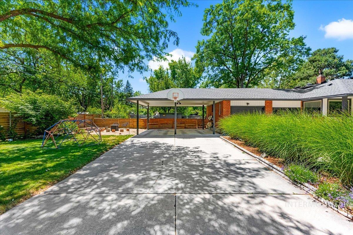5421 W Plymouth St, Boise, Idaho 83706, 4 Bedrooms, 3 Bathrooms, Residential For Sale, Price $879,000,MLS 98990392