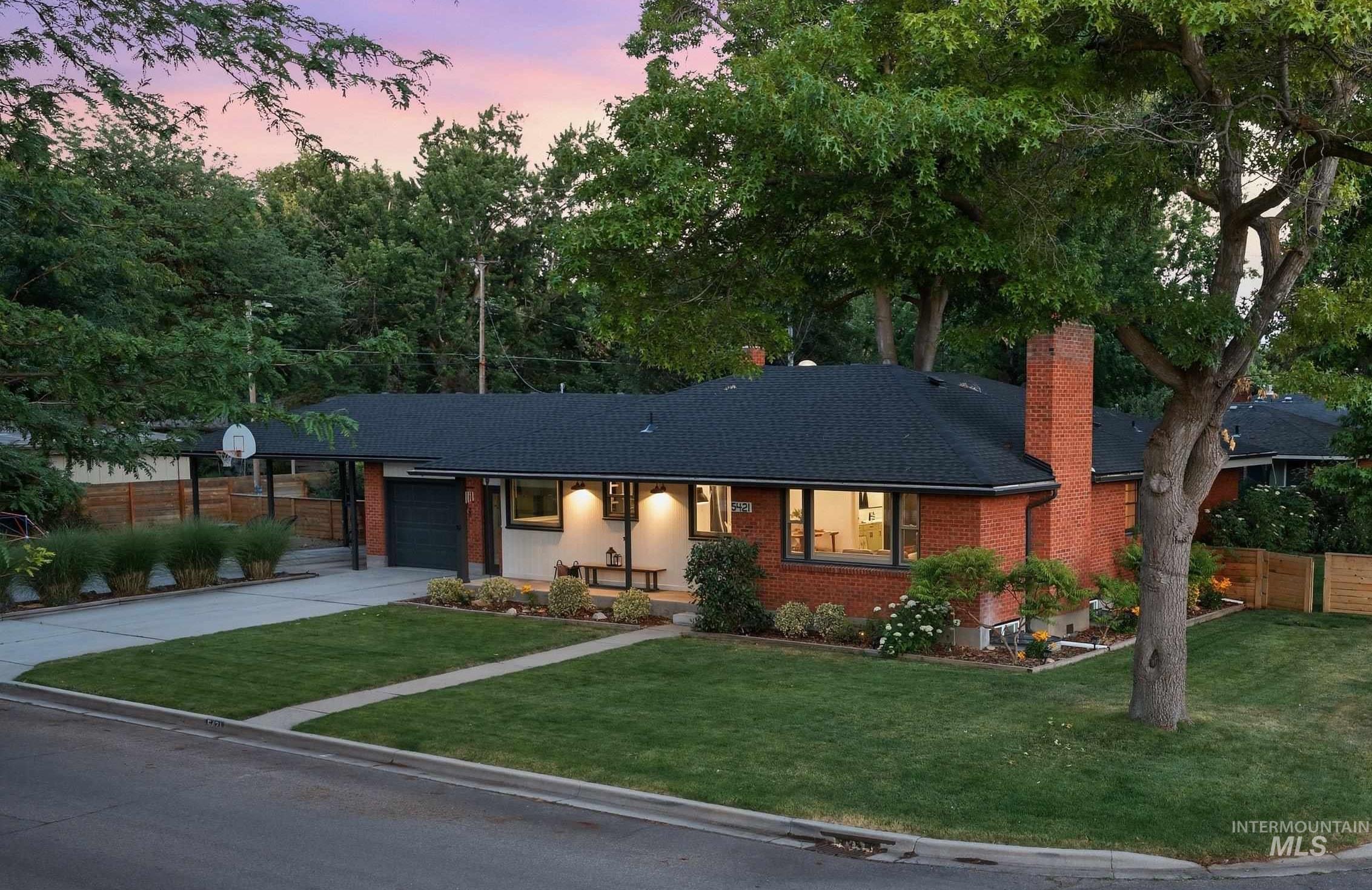 5421 W Plymouth St, Boise, Idaho 83706, 4 Bedrooms, 3 Bathrooms, Residential For Sale, Price $879,000,MLS 98990392
