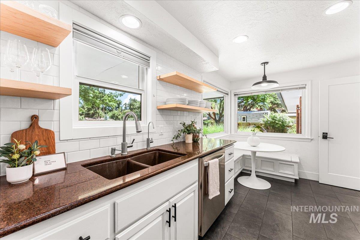 5421 W Plymouth St, Boise, Idaho 83706, 4 Bedrooms, 3 Bathrooms, Residential For Sale, Price $879,000,MLS 98990392
