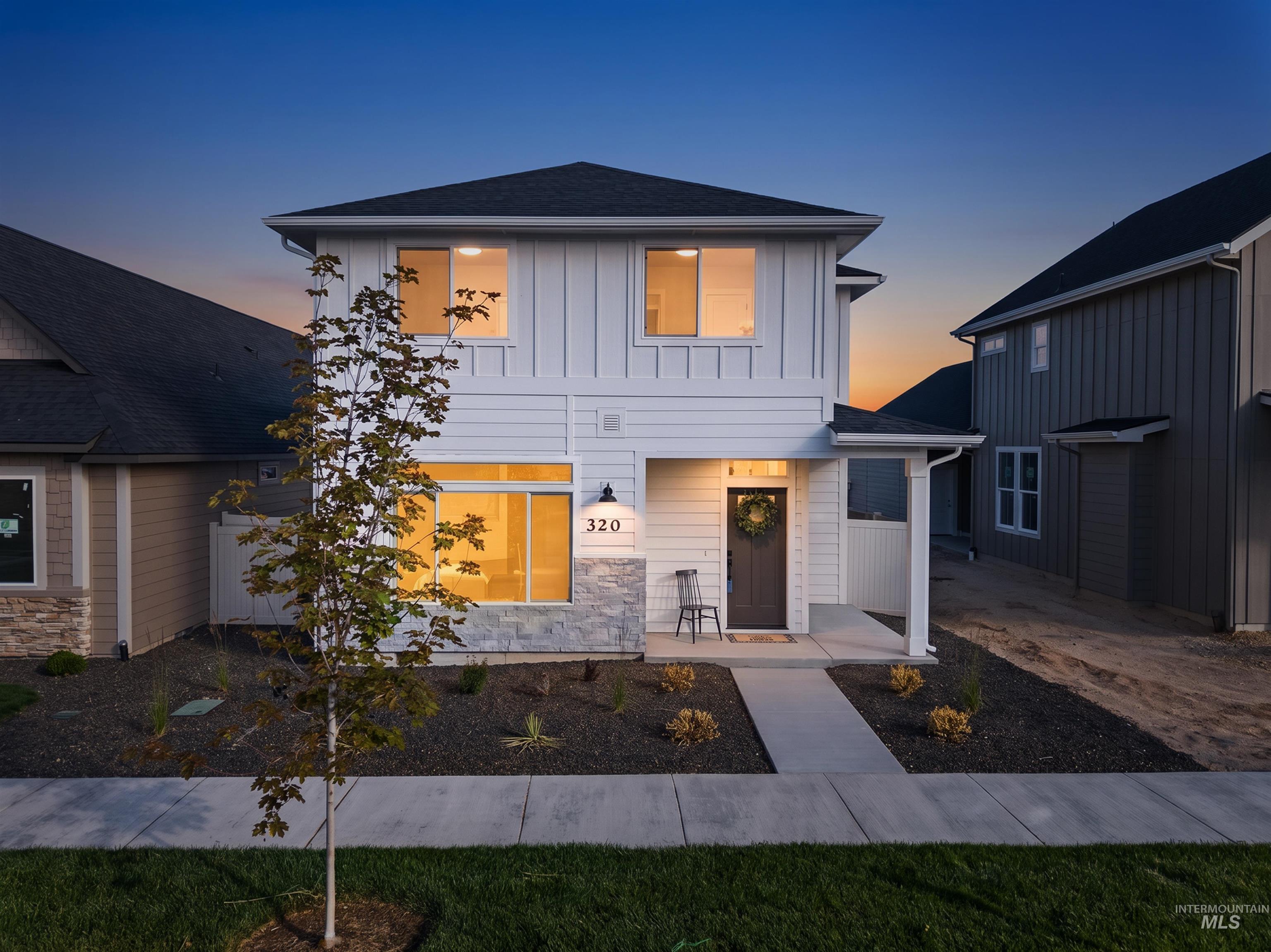 320 E Mayfield Springs Blvd, Boise, Idaho 83716, 3 Bedrooms, 2.5 Bathrooms, Residential For Sale, Price $444,000,MLS 98990403
