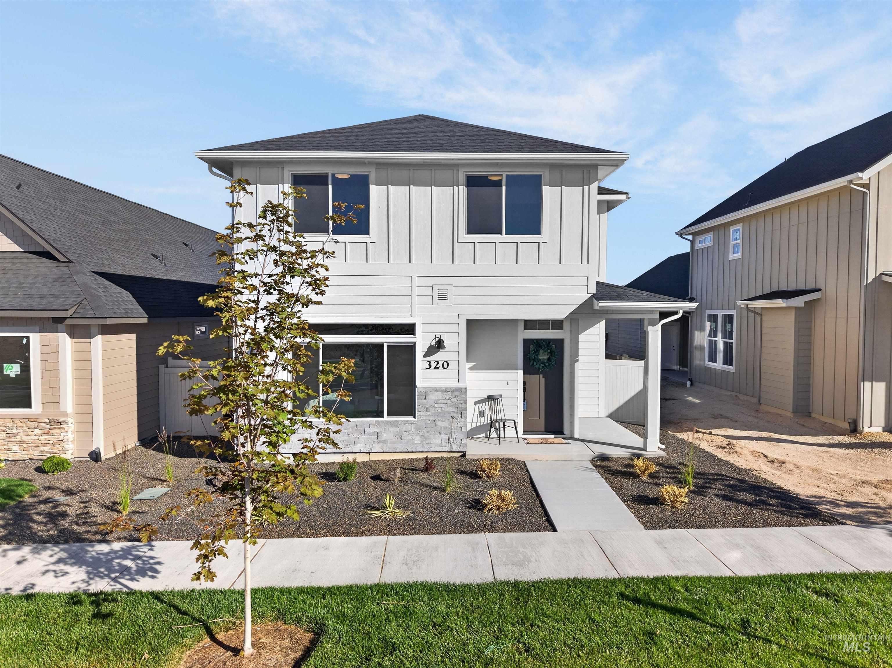 320 E Mayfield Springs Blvd, Boise, Idaho 83716, 3 Bedrooms, 2.5 Bathrooms, Residential For Sale, Price $444,000,MLS 98990403