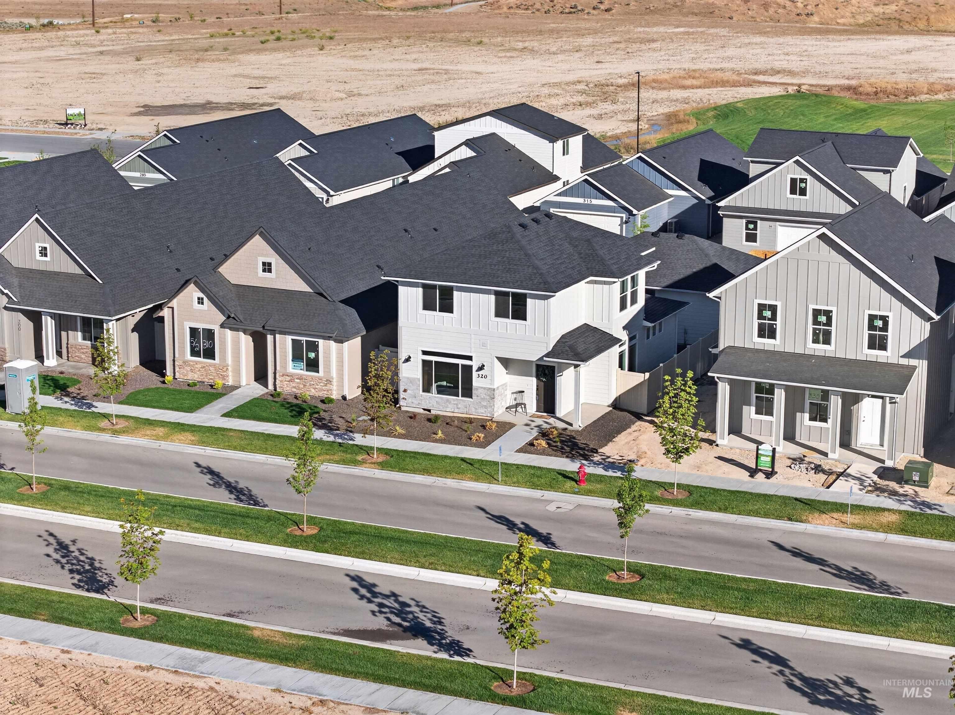 320 E Mayfield Springs Blvd, Boise, Idaho 83716, 3 Bedrooms, 2.5 Bathrooms, Residential For Sale, Price $444,000,MLS 98990403