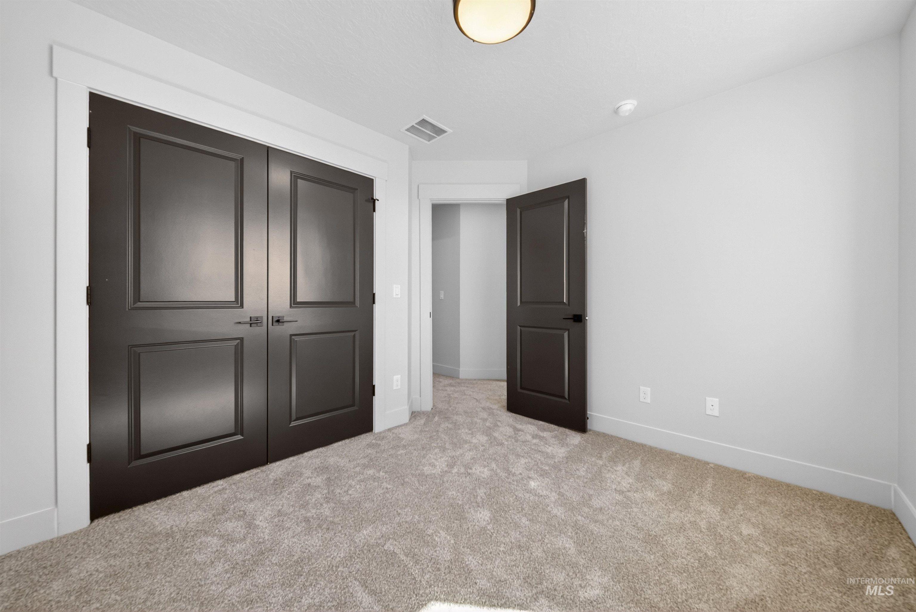 320 E Mayfield Springs Blvd, Boise, Idaho 83716, 3 Bedrooms, 2.5 Bathrooms, Residential For Sale, Price $444,000,MLS 98990403