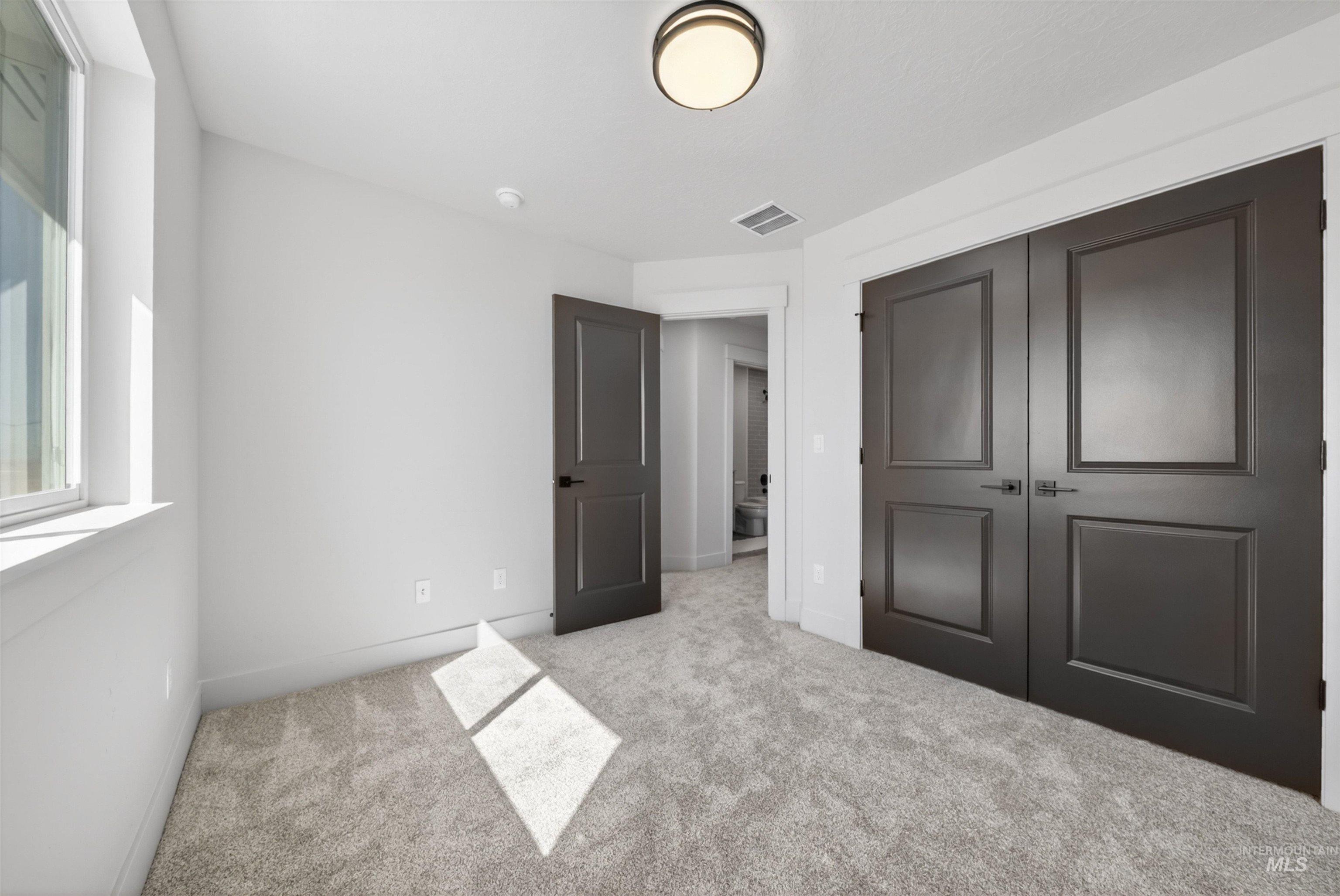 320 E Mayfield Springs Blvd, Boise, Idaho 83716, 3 Bedrooms, 2.5 Bathrooms, Residential For Sale, Price $444,000,MLS 98990403