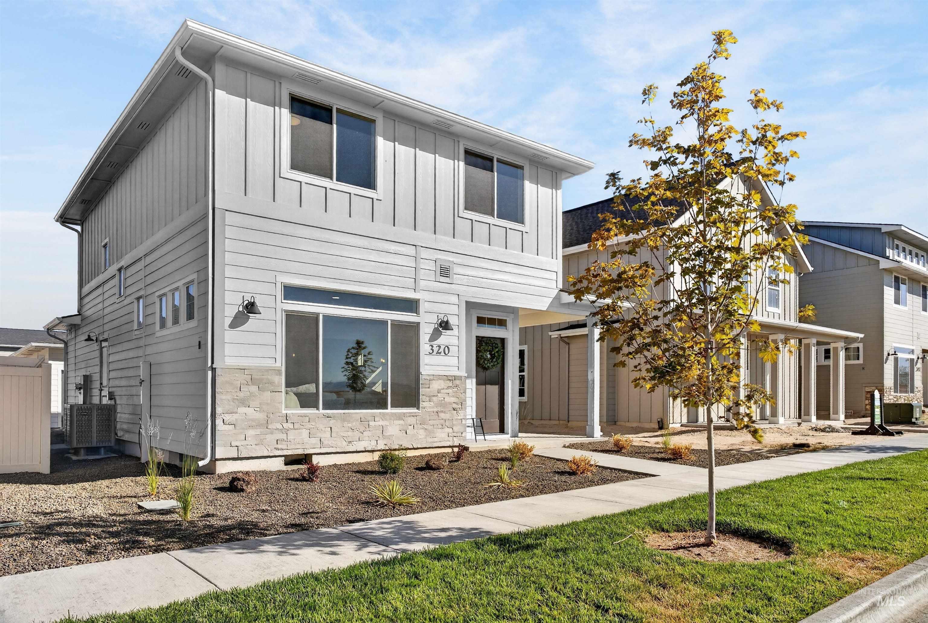 320 E Mayfield Springs Blvd, Boise, Idaho 83716, 3 Bedrooms, 2.5 Bathrooms, Residential For Sale, Price $444,000,MLS 98990403