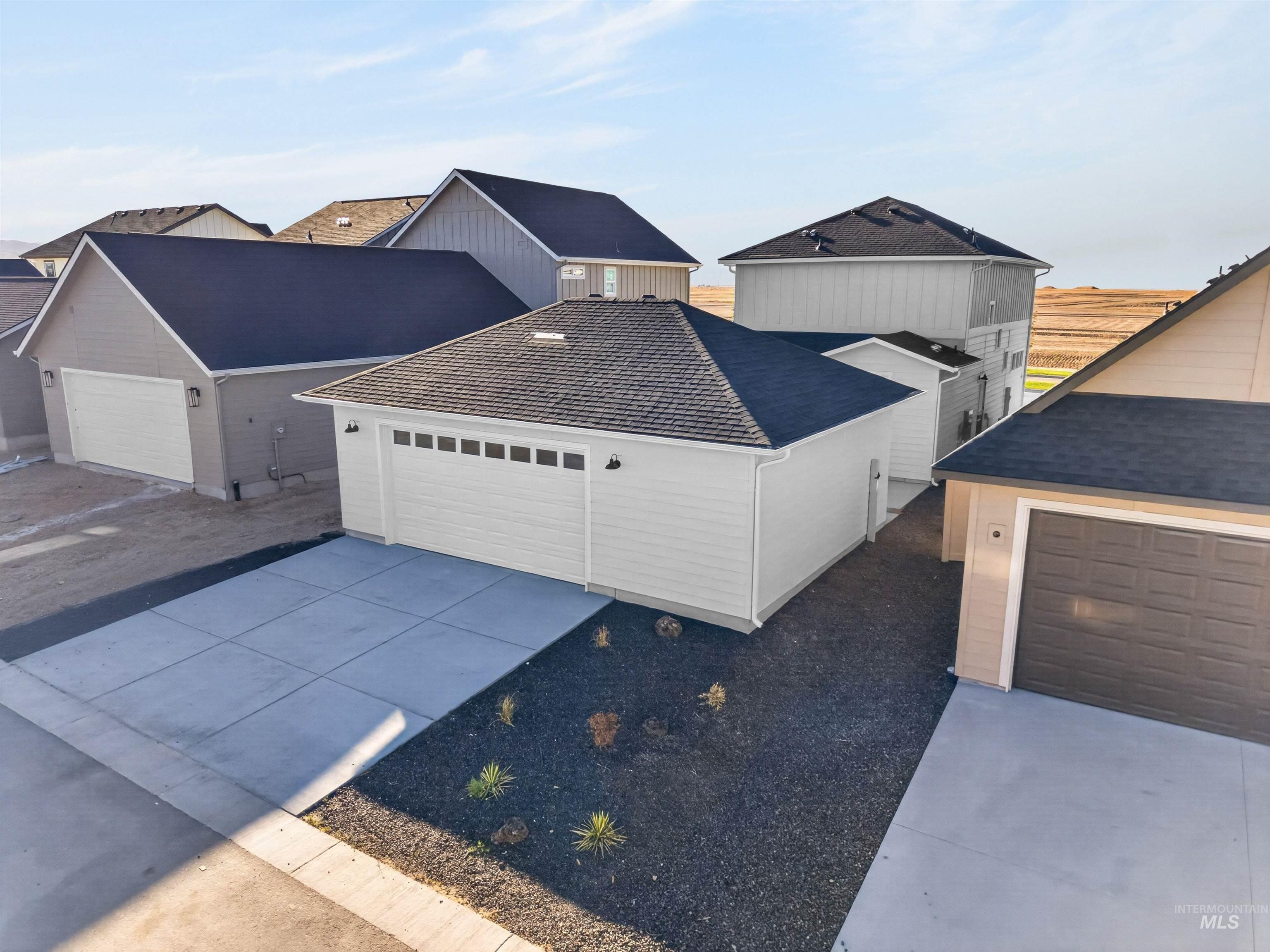 320 E Mayfield Springs Blvd, Boise, Idaho 83716, 3 Bedrooms, 2.5 Bathrooms, Residential For Sale, Price $444,000,MLS 98990403