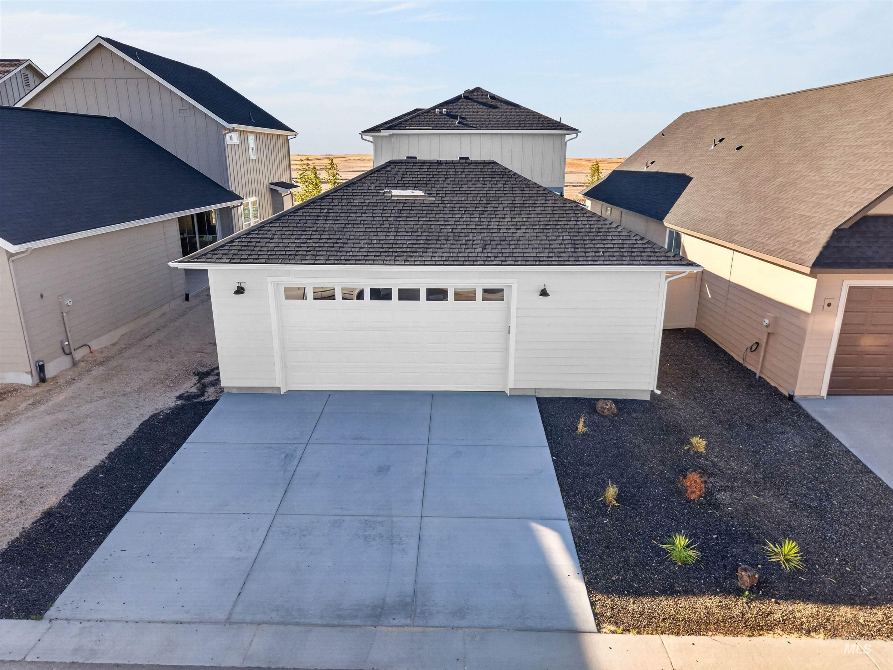 320 E Mayfield Springs Blvd, Boise, Idaho 83716, 3 Bedrooms, 2.5 Bathrooms, Residential For Sale, Price $444,000,MLS 98990403