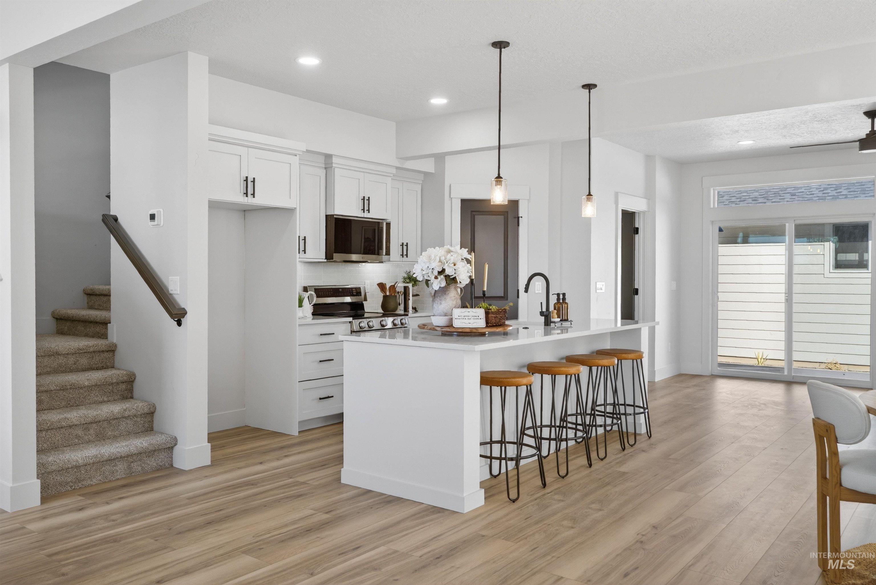 320 E Mayfield Springs Blvd, Boise, Idaho 83716, 3 Bedrooms, 2.5 Bathrooms, Residential For Sale, Price $444,000,MLS 98990403