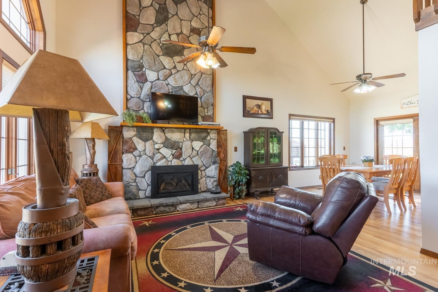 755 S Iowa, Payette, Idaho 83661, 4 Bedrooms, 2.5 Bathrooms, Residential For Sale, Price $775,000, 98990407