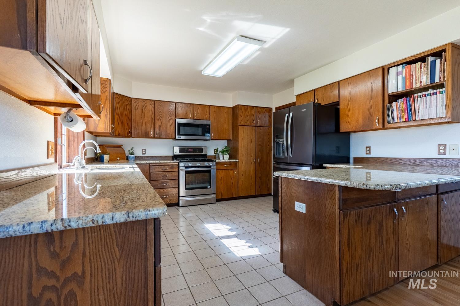 755 S Iowa, Payette, Idaho 83661, 4 Bedrooms, 2.5 Bathrooms, Residential For Sale, Price $775,000, 98990407
