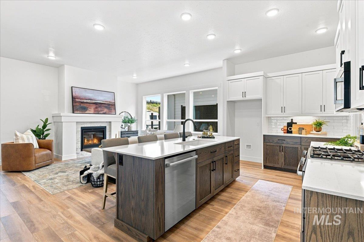 6403 N Barholm Ln, Eagle, Idaho 83616, 3 Bedrooms, 2 Bathrooms, Residential For Sale, Price $609,900,MLS 98990408