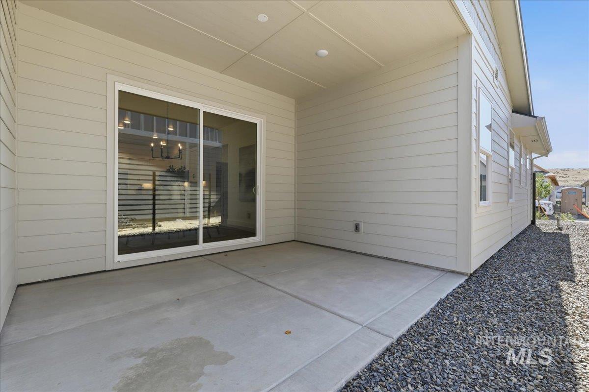 6403 N Barholm Ln, Eagle, Idaho 83616, 3 Bedrooms, 2 Bathrooms, Residential For Sale, Price $609,900,MLS 98990408