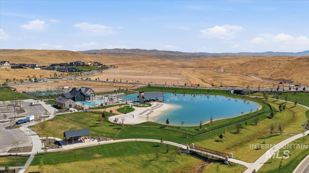 6403 N Barholm Ln, Eagle, Idaho 83616, 3 Bedrooms, 2 Bathrooms, Residential For Sale, Price $609,900,MLS 98990408
