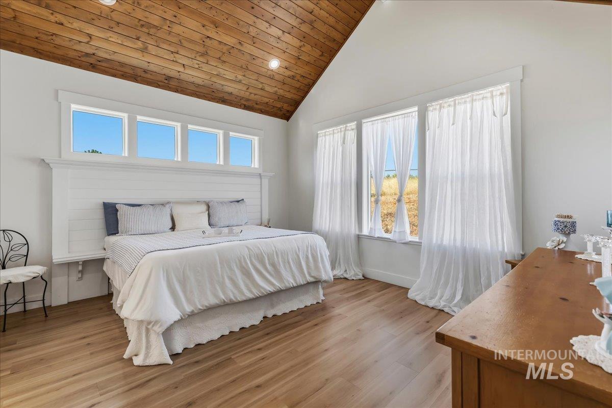 26283 Eric Ln, Middleton, Idaho 83644, 4 Bedrooms, 3 Bathrooms, Residential For Sale, Price $990,000,MLS 98990419