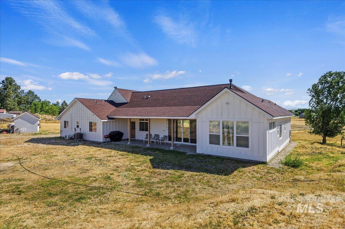 26283 Eric Ln, Middleton, Idaho 83644, 4 Bedrooms, 3 Bathrooms, Residential For Sale, Price $990,000,MLS 98990419