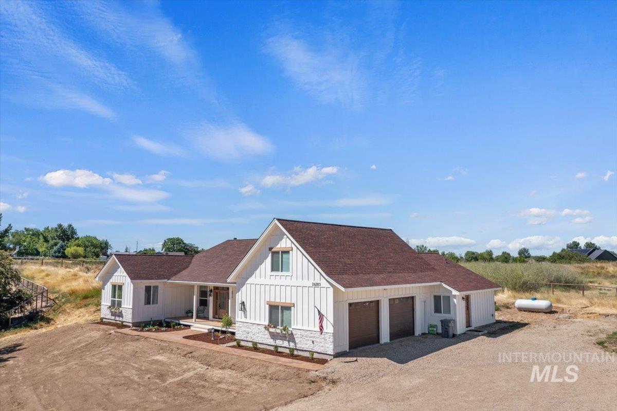 26283 Eric Ln, Middleton, Idaho 83644, 4 Bedrooms, 3 Bathrooms, Residential For Sale, Price $990,000,MLS 98990419