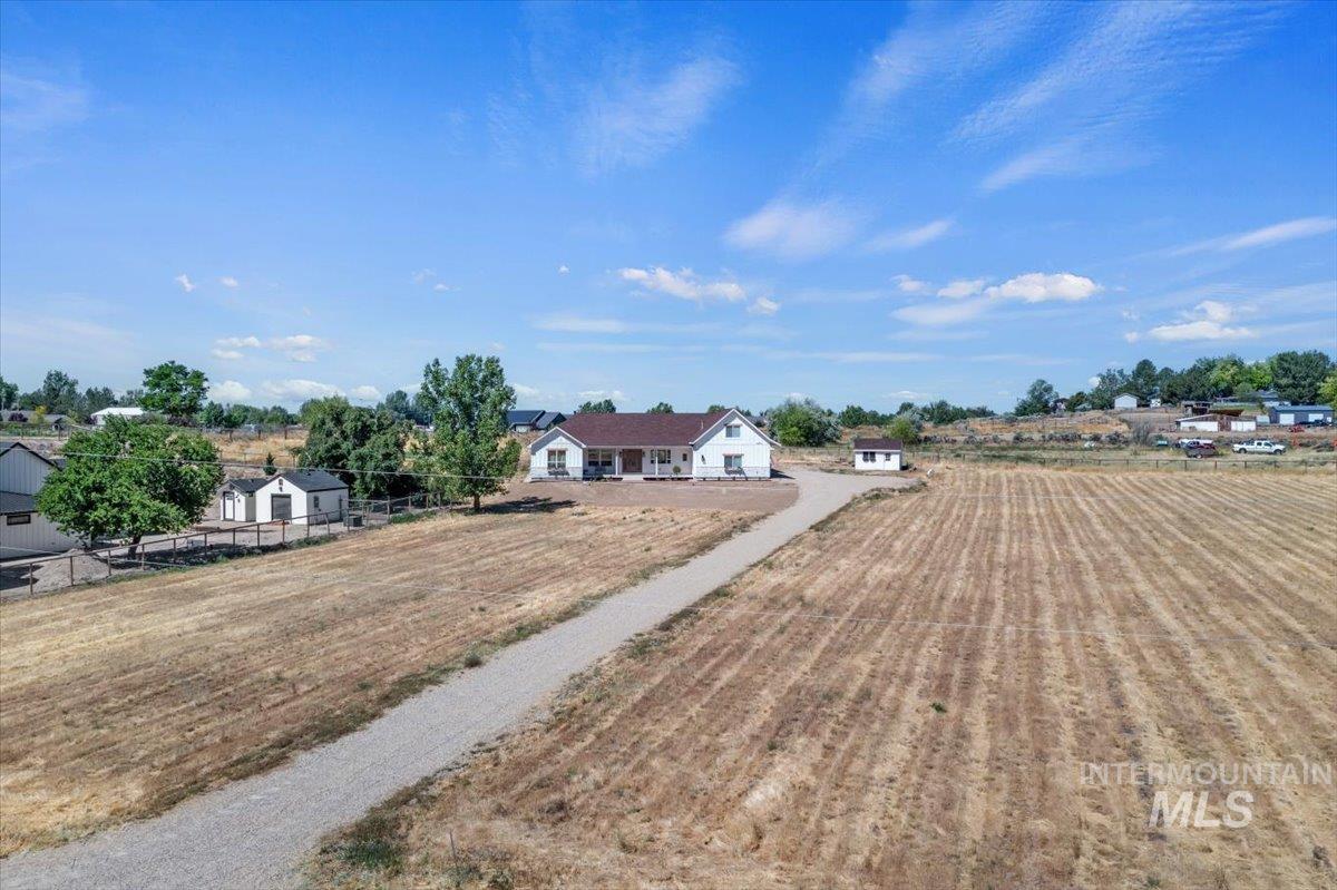 26283 Eric Ln, Middleton, Idaho 83644, 4 Bedrooms, 3 Bathrooms, Residential For Sale, Price $990,000,MLS 98990419