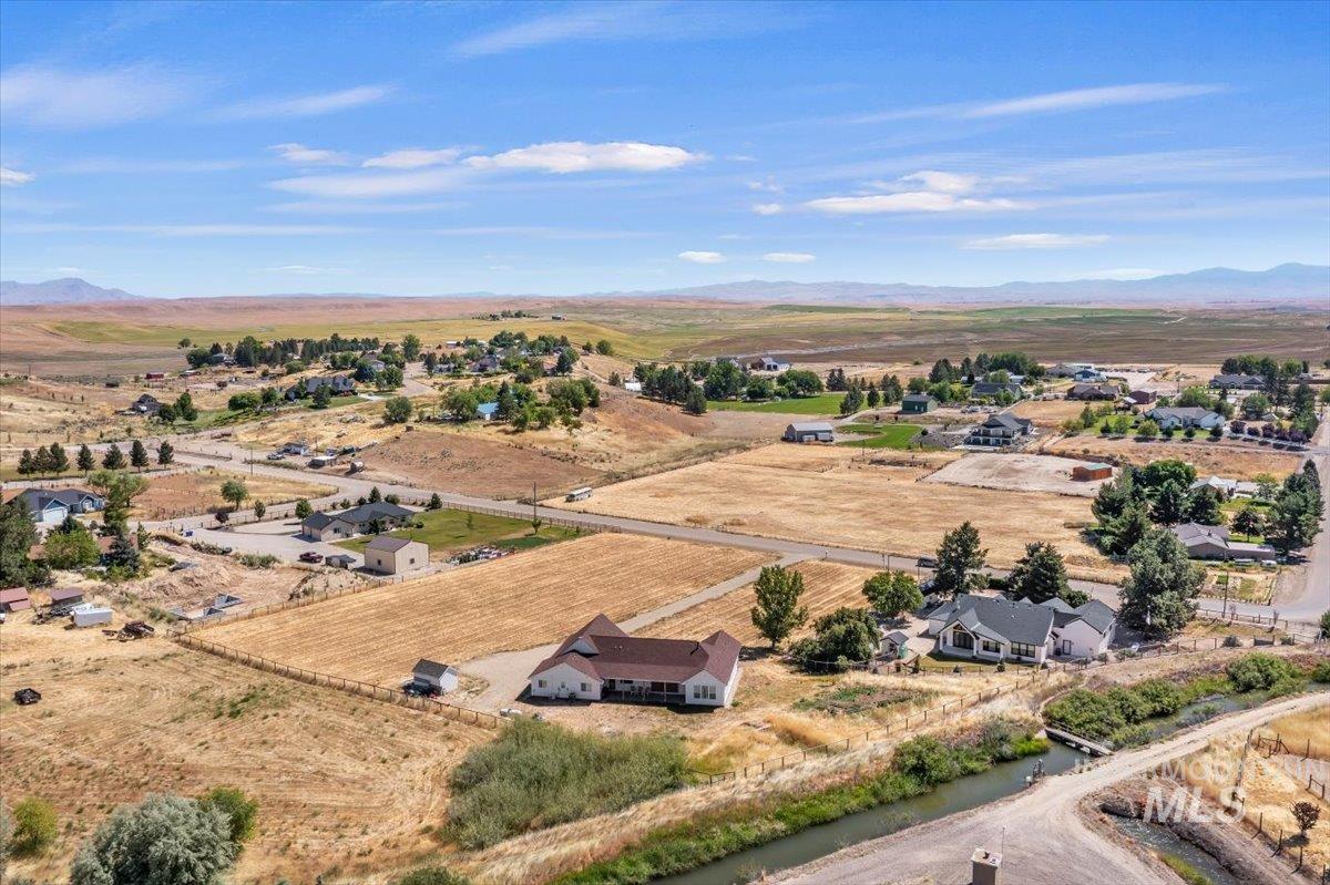 26283 Eric Ln, Middleton, Idaho 83644, 4 Bedrooms, 3 Bathrooms, Residential For Sale, Price $990,000,MLS 98990419