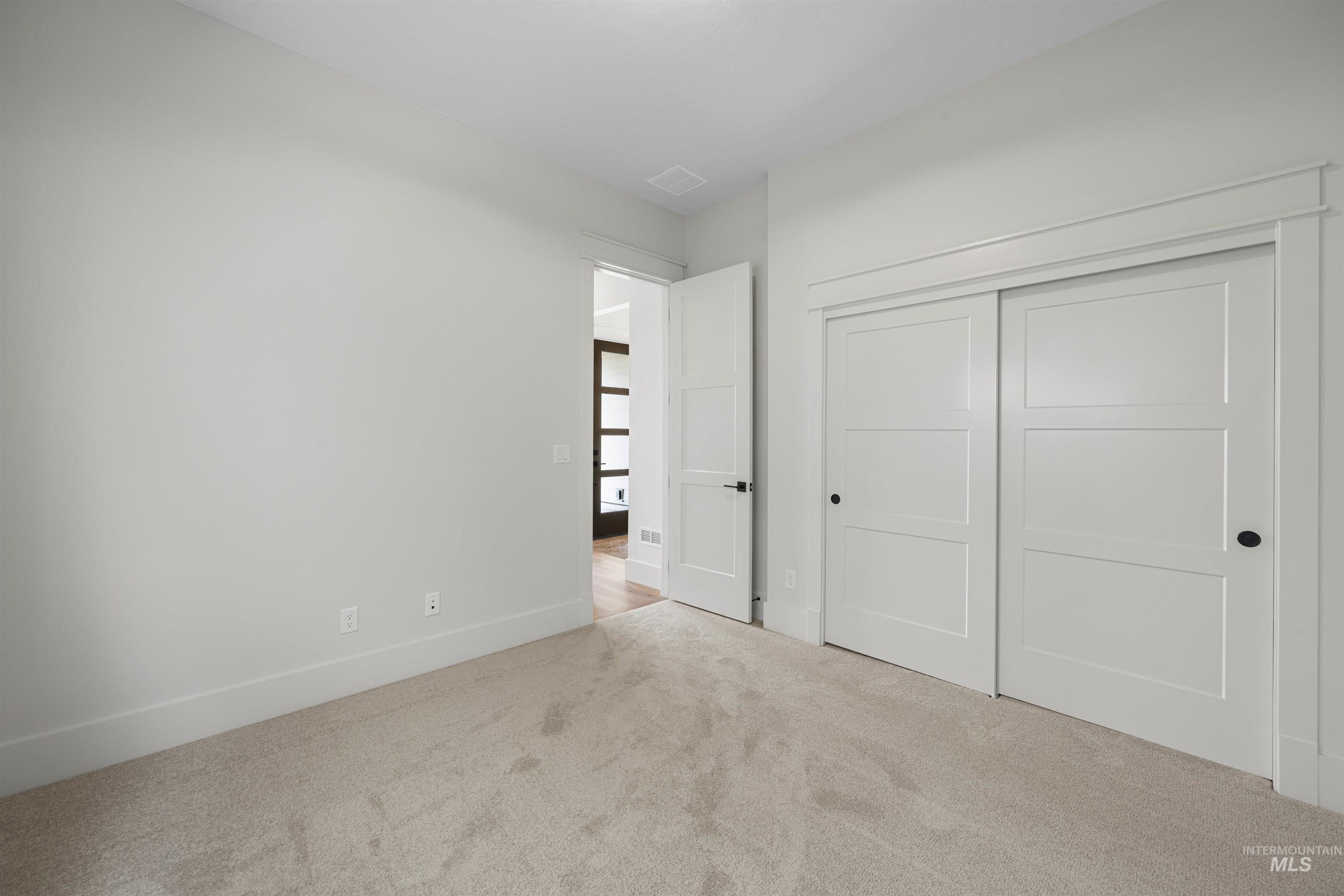 1036 E Snag St, Meridian, Idaho 83642, 4 Bedrooms, 3.5 Bathrooms, Residential For Sale, Price $999,777,MLS 98990424