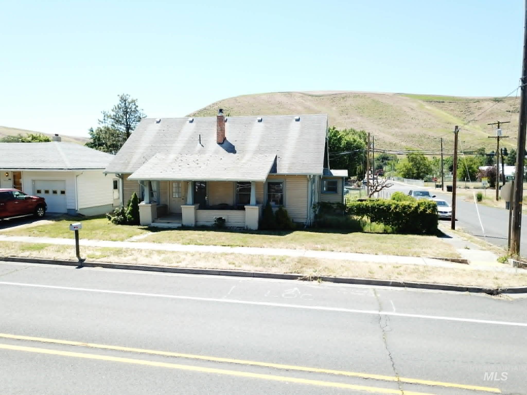 1212 Main Street, Pomeroy, Washington 99347, 4 Bedrooms, 2 Bathrooms, Residential For Sale, Price $150,000, 98990427