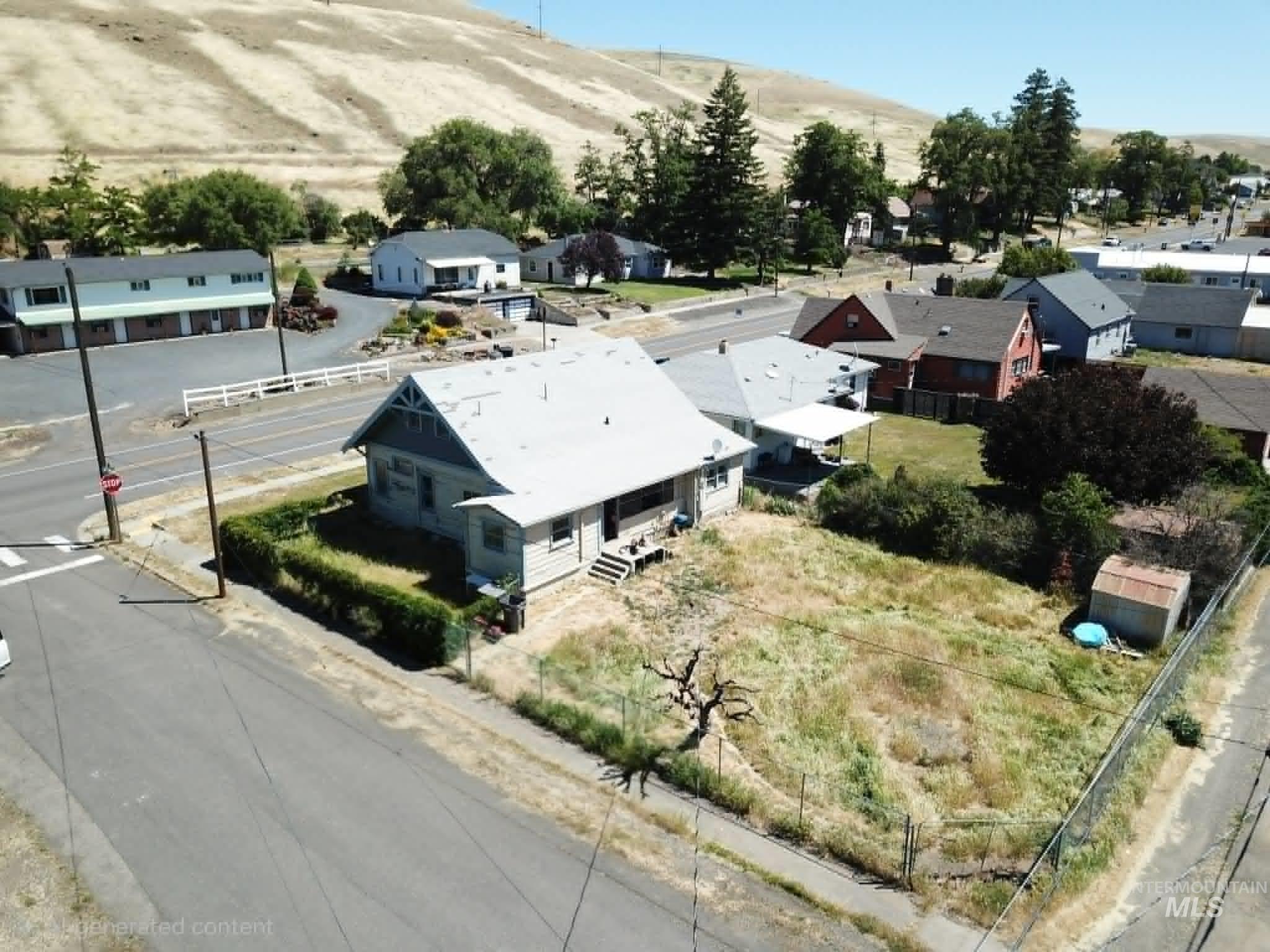 1212 Main Street, Pomeroy, Washington 99347, 4 Bedrooms, 2 Bathrooms, Residential For Sale, Price $135,000, 98990427