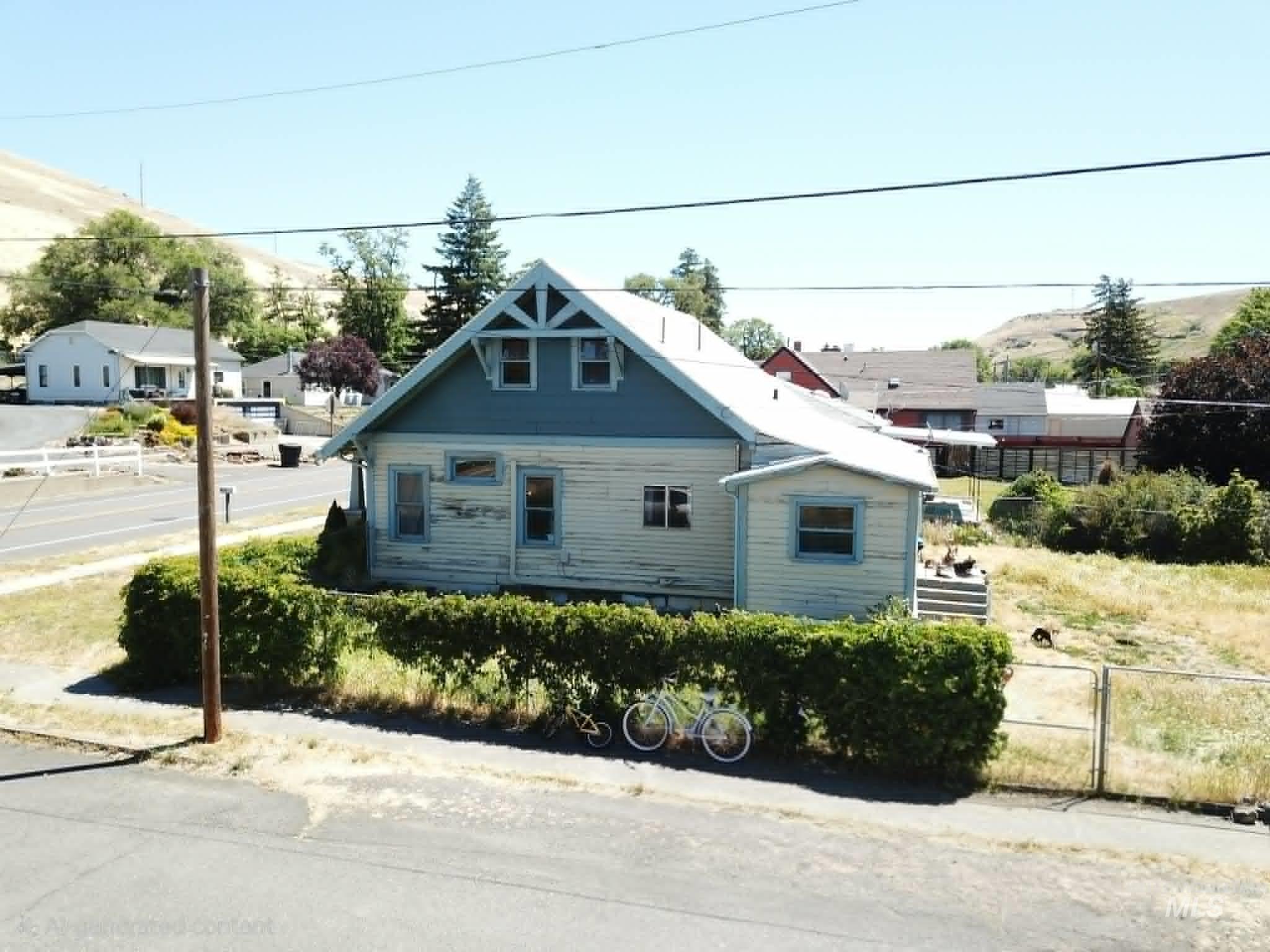 1212 Main Street, Pomeroy, Washington 99347, 4 Bedrooms, 2 Bathrooms, Residential For Sale, Price $150,000, 98990427