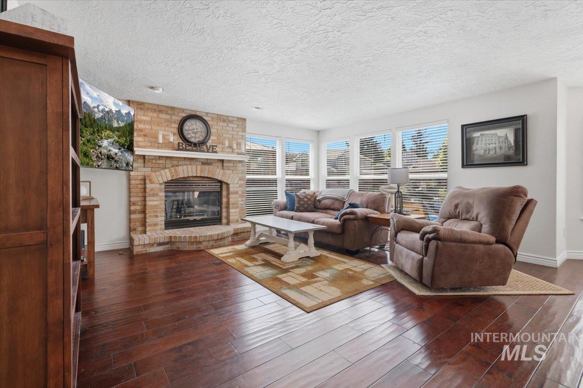 9881 W Alliance Drive, Boise, Idaho 83704, 4 Bedrooms, 3 Bathrooms, Residential For Sale, Price $674,500,MLS 98990428