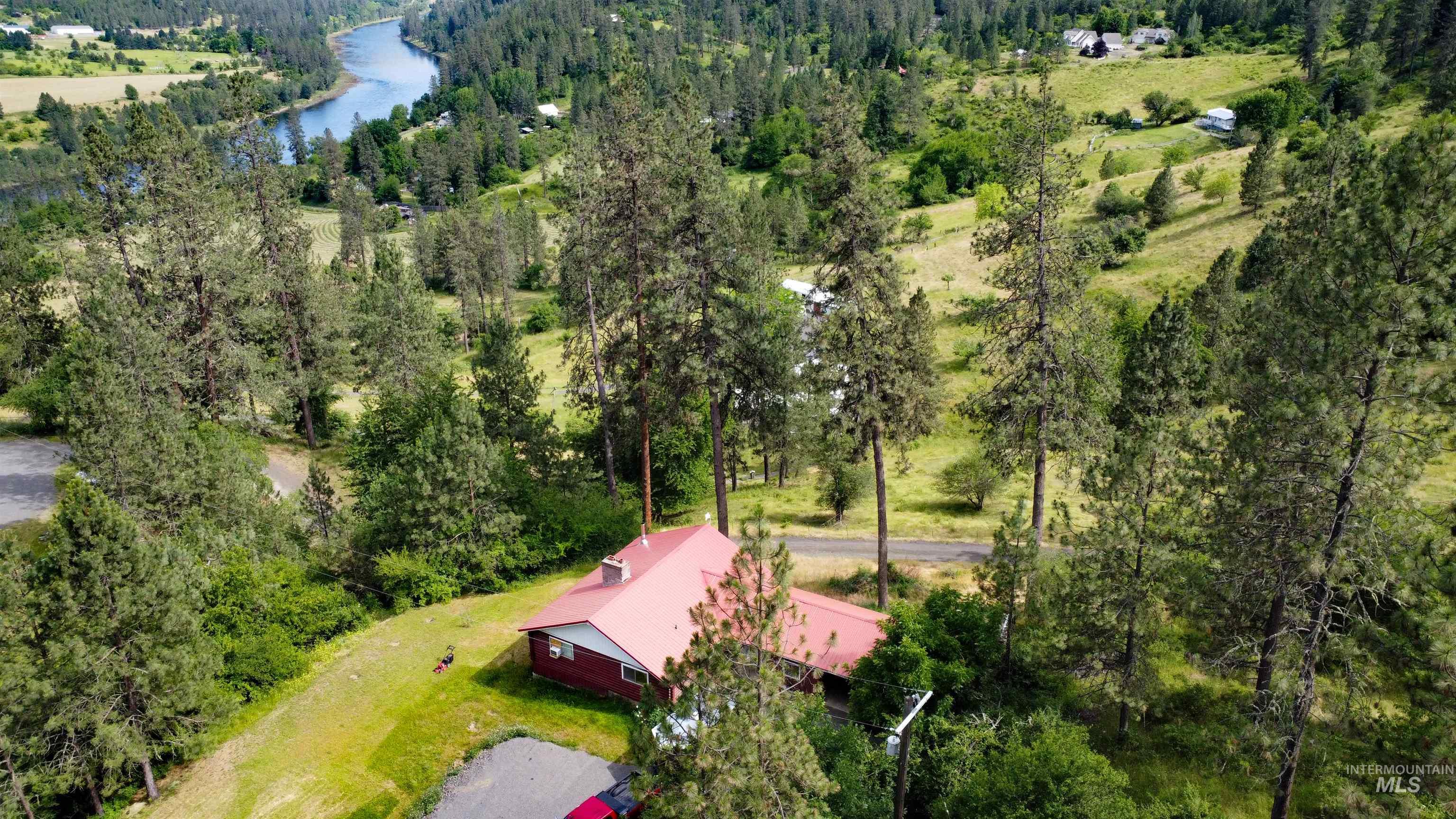 156 Rockview Dr, Kamiah, Idaho 83536, 2 Bedrooms, 1 Bathroom, Residential For Sale, Price $379,000,MLS 98990432