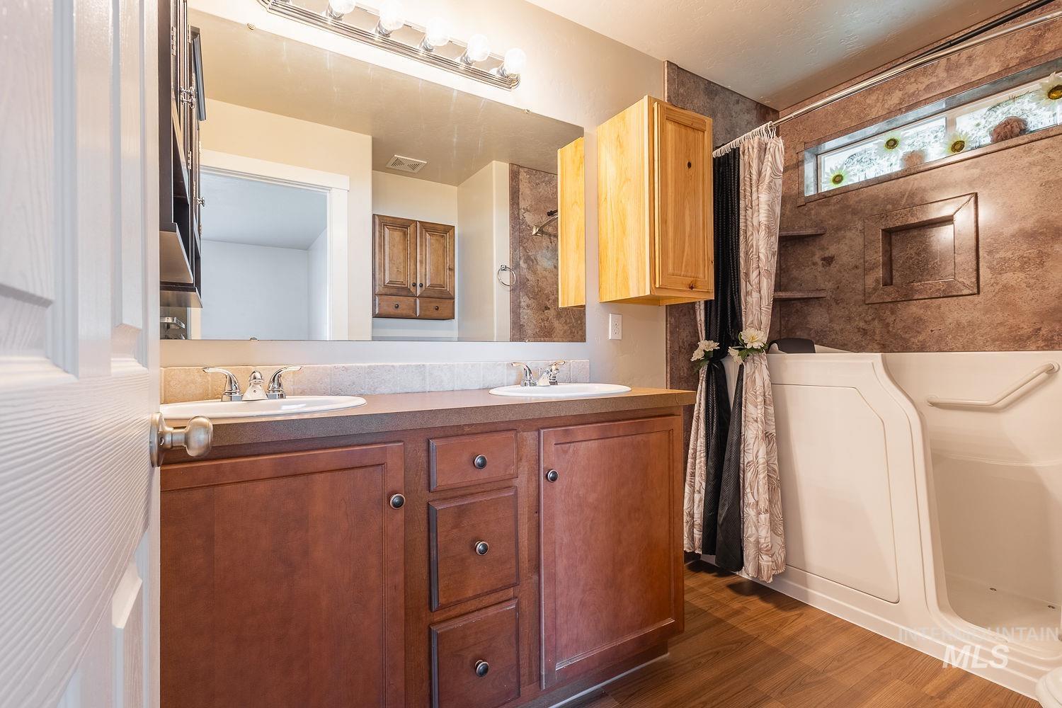 2117 N Sepia Ave, Kuna, Idaho 83634, 3 Bedrooms, 2 Bathrooms, Residential For Sale, Price $395,000,MLS 98990438