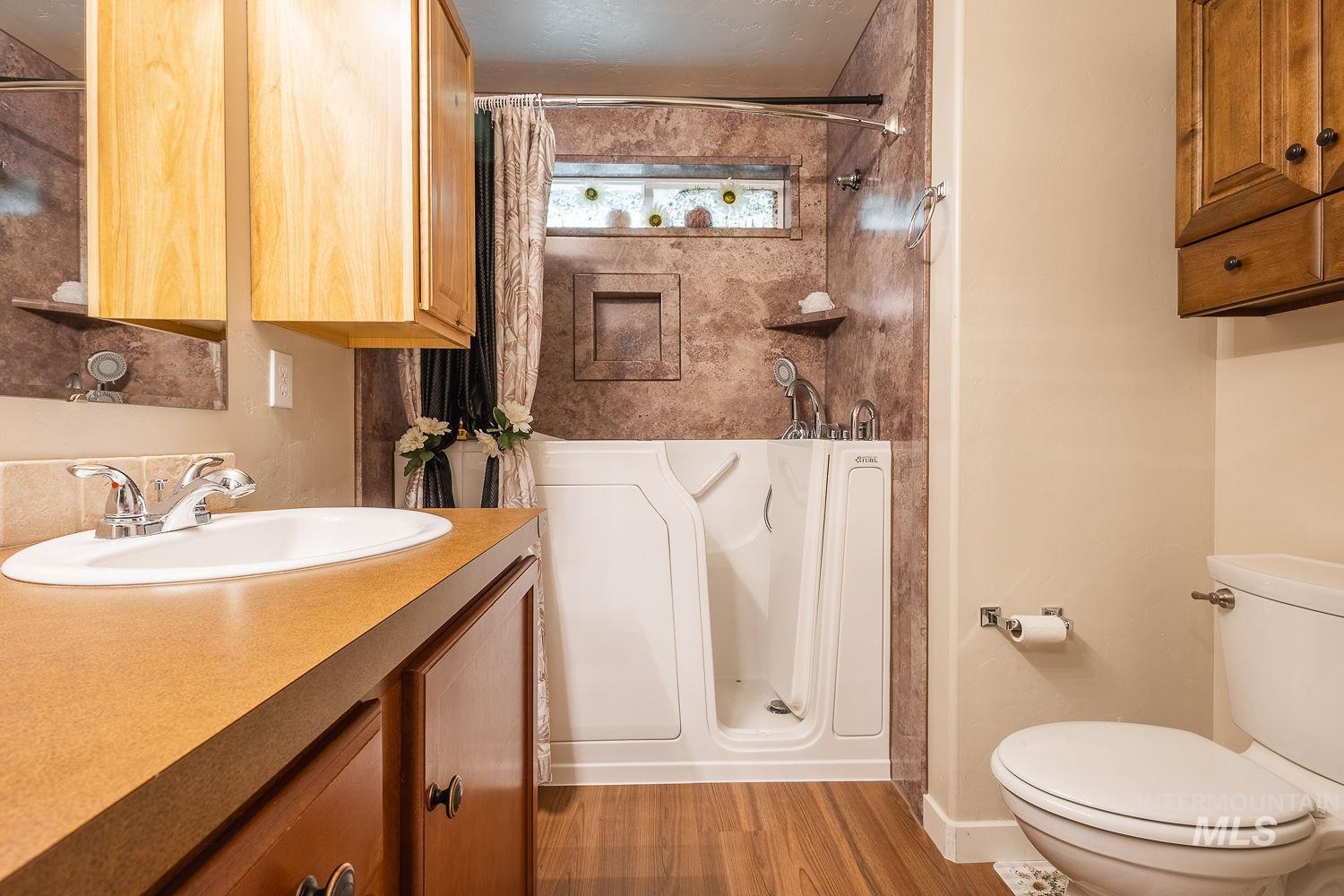 2117 N Sepia Ave, Kuna, Idaho 83634, 3 Bedrooms, 2 Bathrooms, Residential For Sale, Price $395,000,MLS 98990438