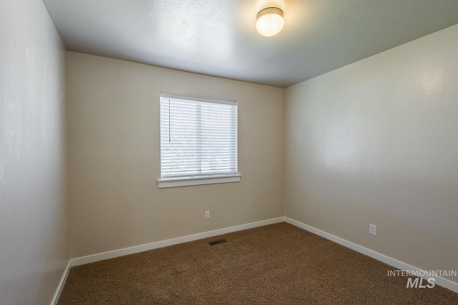 2117 N Sepia Ave, Kuna, Idaho 83634, 3 Bedrooms, 2 Bathrooms, Residential For Sale, Price $395,000,MLS 98990438