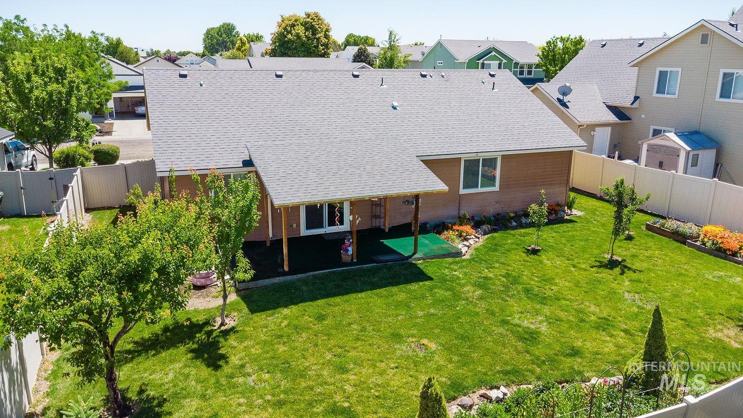 2117 N Sepia Ave, Kuna, Idaho 83634, 3 Bedrooms, 2 Bathrooms, Residential For Sale, Price $395,000,MLS 98990438