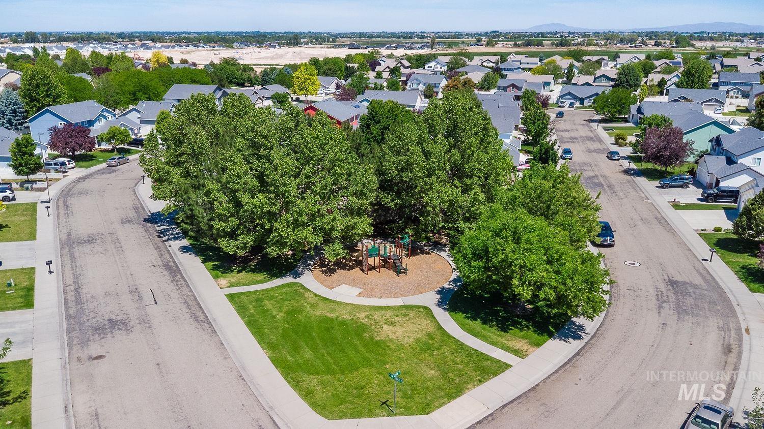 2117 N Sepia Ave, Kuna, Idaho 83634, 3 Bedrooms, 2 Bathrooms, Residential For Sale, Price $395,000,MLS 98990438