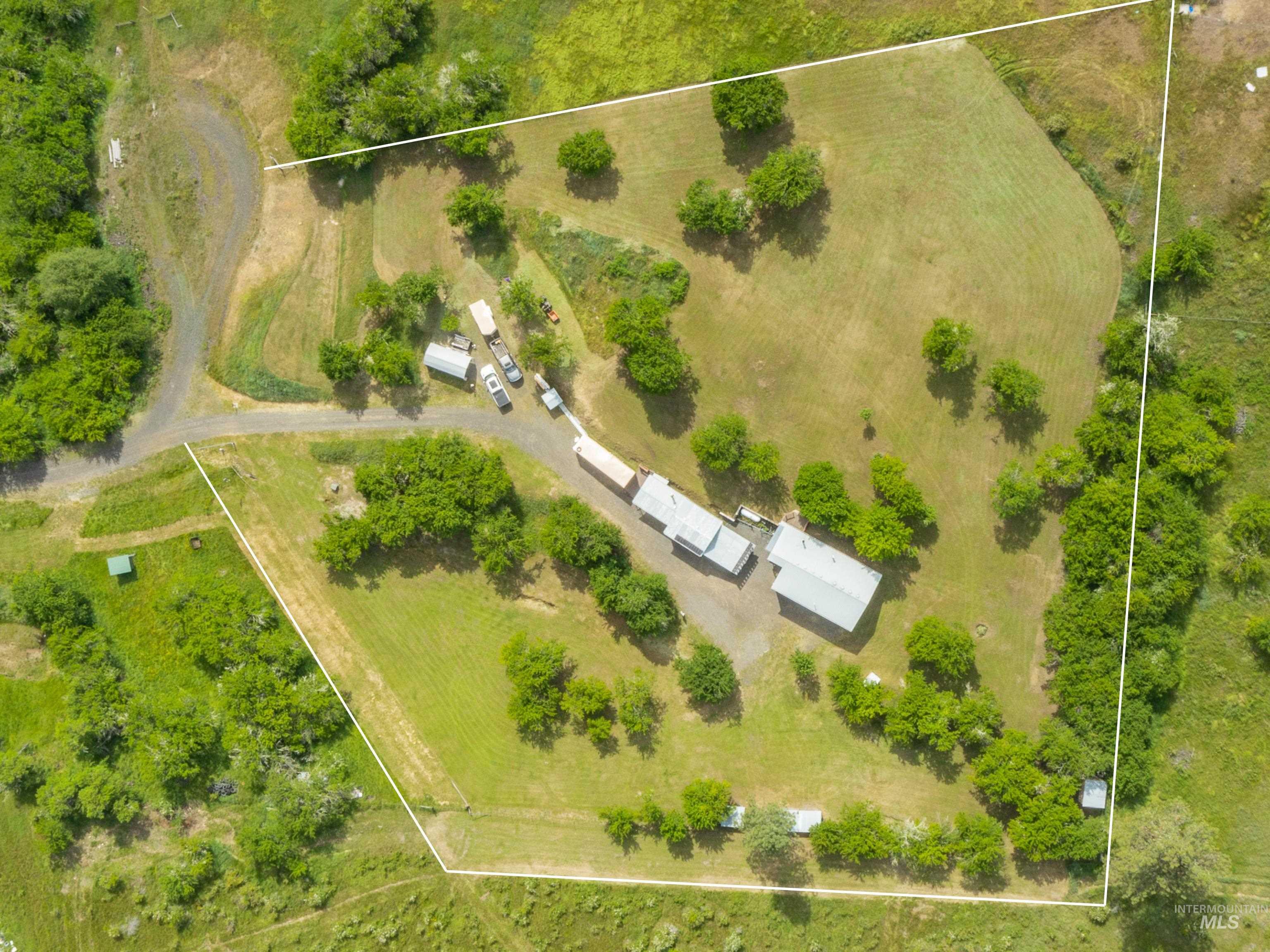 216 Ferguson Road, Harpster, Idaho 83552, 2 Bedrooms, 3 Bathrooms, Residential For Sale, Price $399,000,MLS 98990442