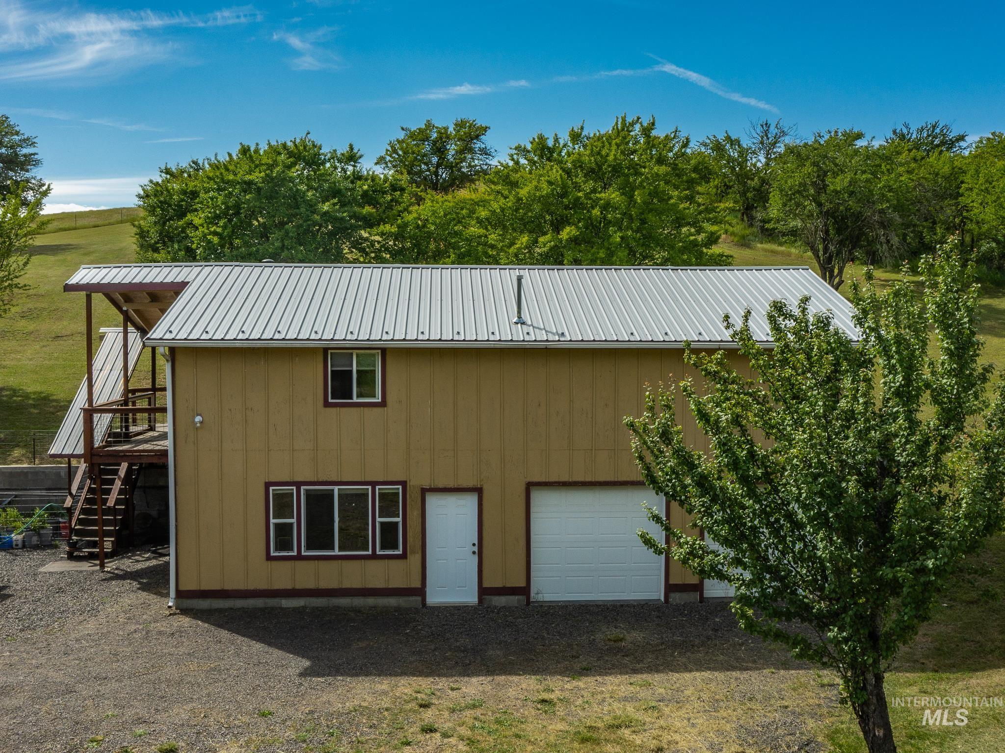 216 Ferguson Road, Harpster, Idaho 83552, 2 Bedrooms, 3 Bathrooms, Residential For Sale, Price $399,000,MLS 98990442