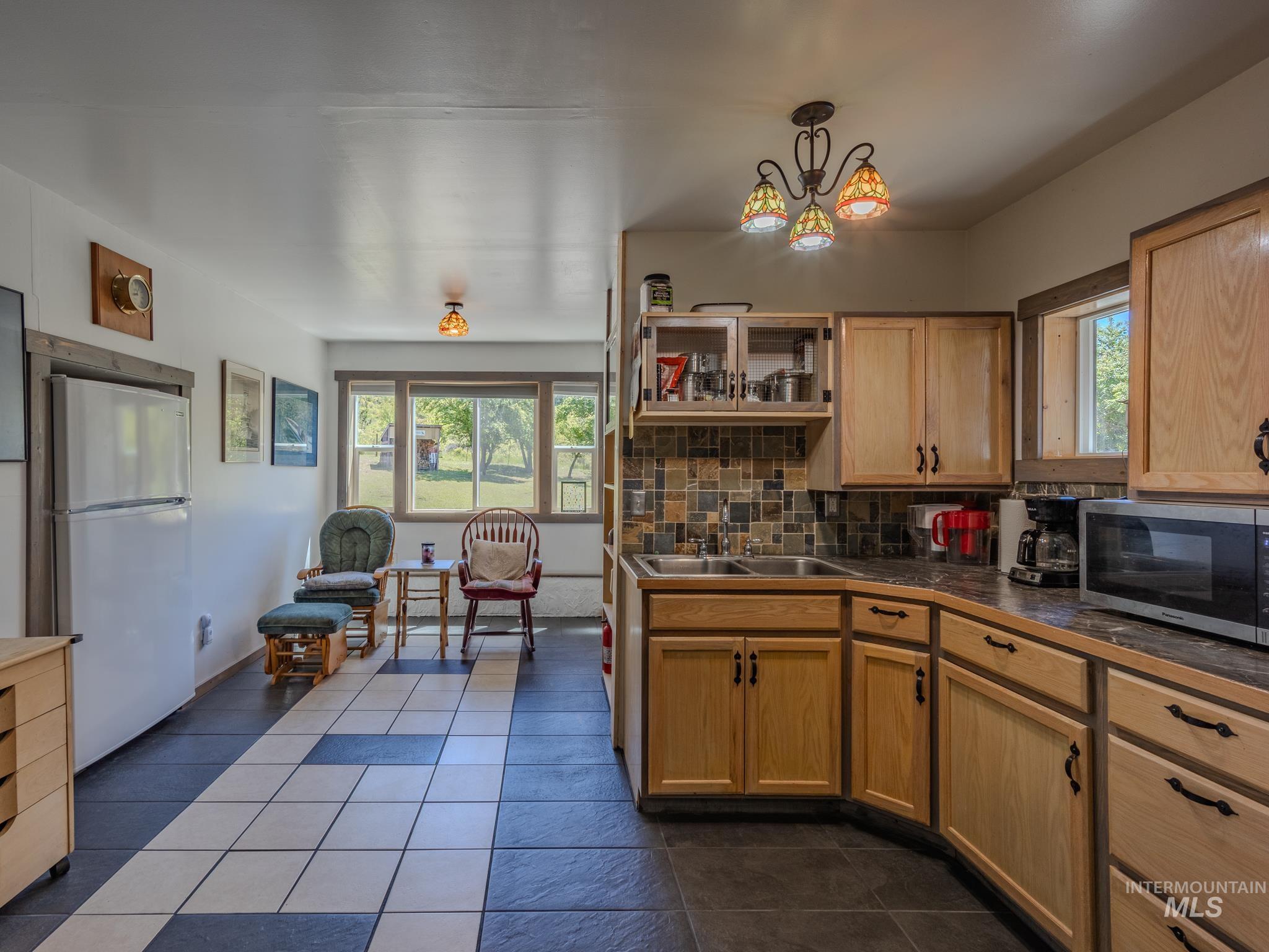 216 Ferguson Road, Harpster, Idaho 83552, 2 Bedrooms, 3 Bathrooms, Residential For Sale, Price $399,000,MLS 98990442