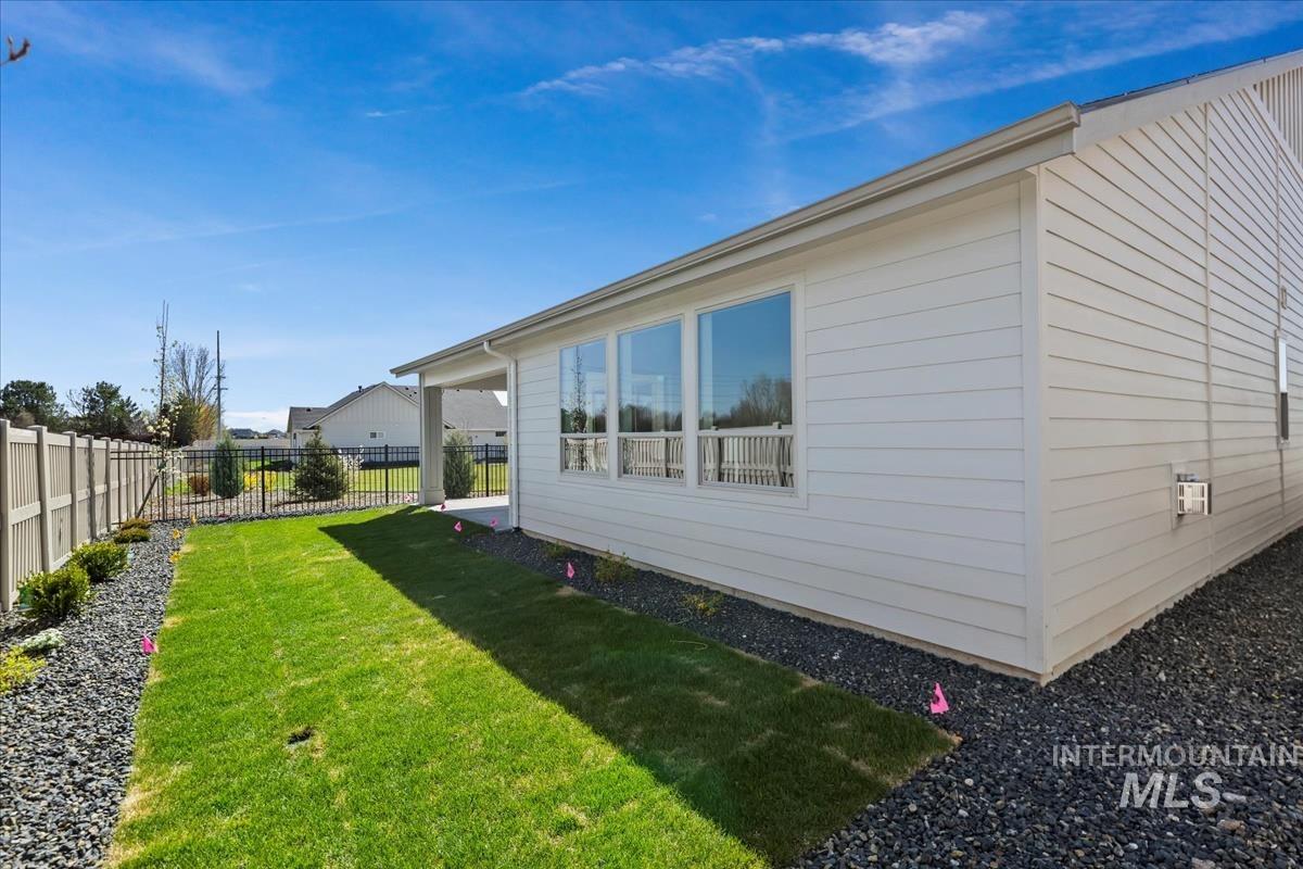 7058 N Canter Trail Ave, Meridian, Idaho 83646, 3 Bedrooms, 2.5 Bathrooms, Residential For Sale, Price $689,900, 98990443