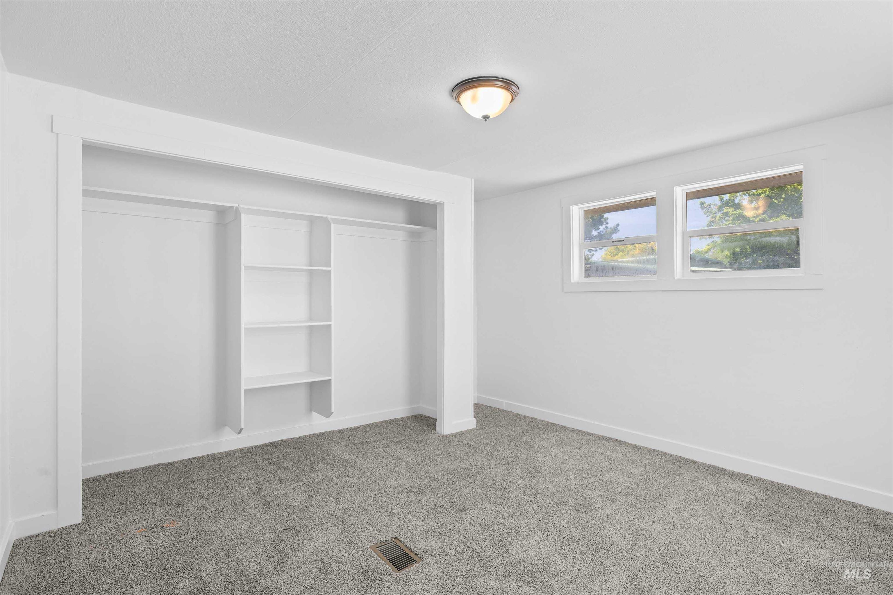 33 Manor Dr. #26, Buhl, Idaho 83316, 2 Bedrooms, 1 Bathroom, Residential For Sale, Price $45,000,MLS 98990445