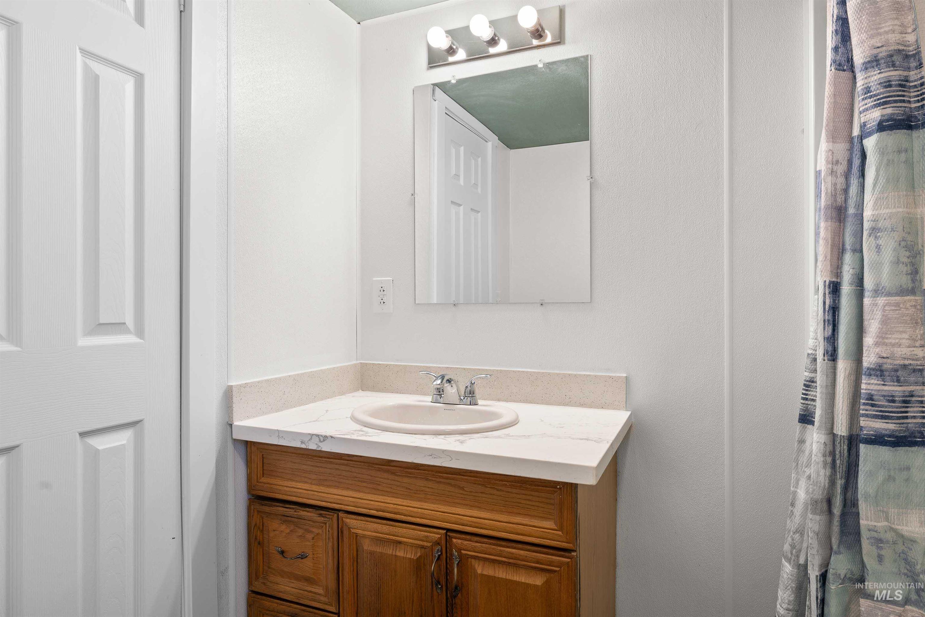 33 Manor Dr. #26, Buhl, Idaho 83316, 2 Bedrooms, 1 Bathroom, Residential For Sale, Price $45,000,MLS 98990445
