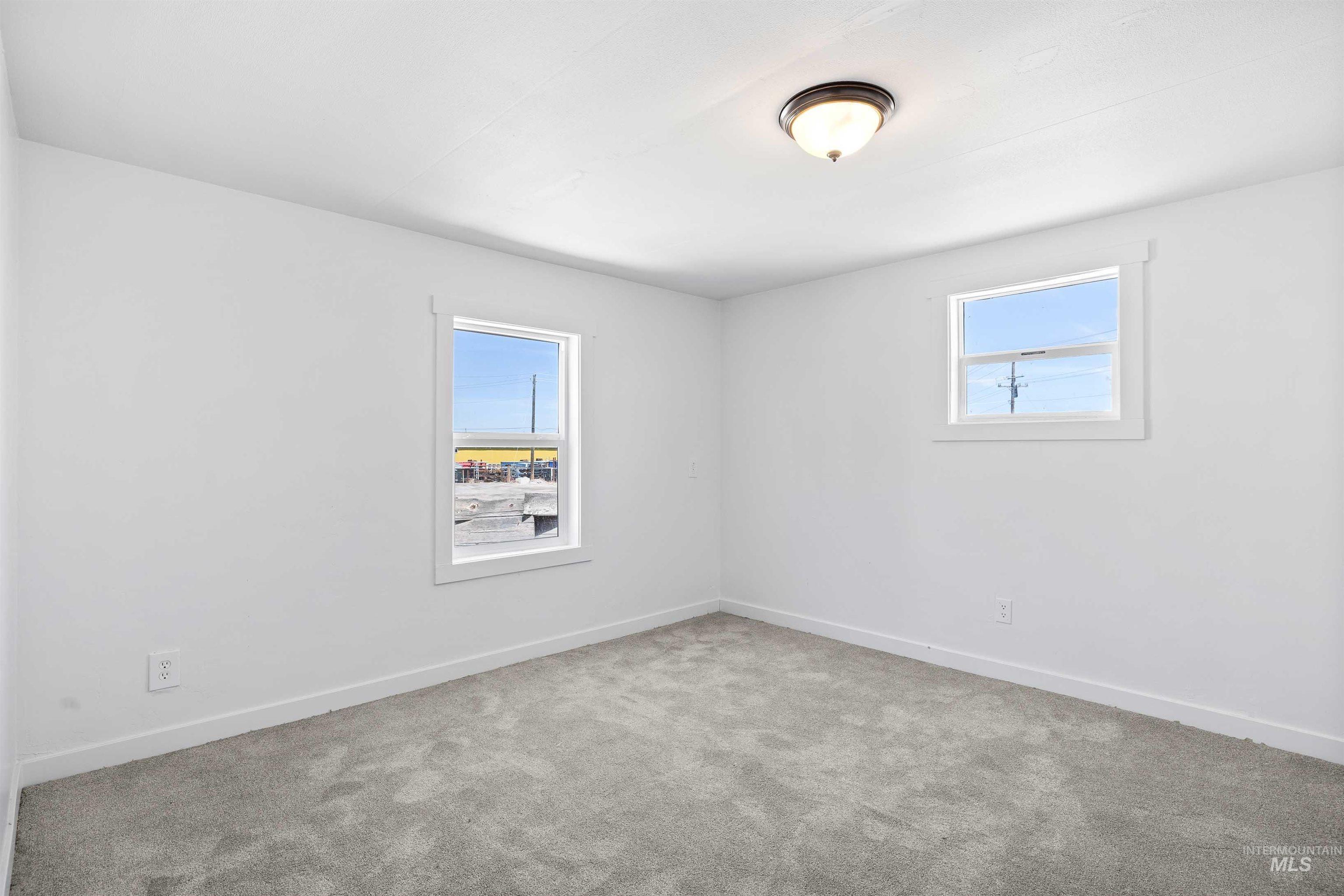 33 Manor Dr. #26, Buhl, Idaho 83316, 2 Bedrooms, 1 Bathroom, Residential For Sale, Price $45,000,MLS 98990445