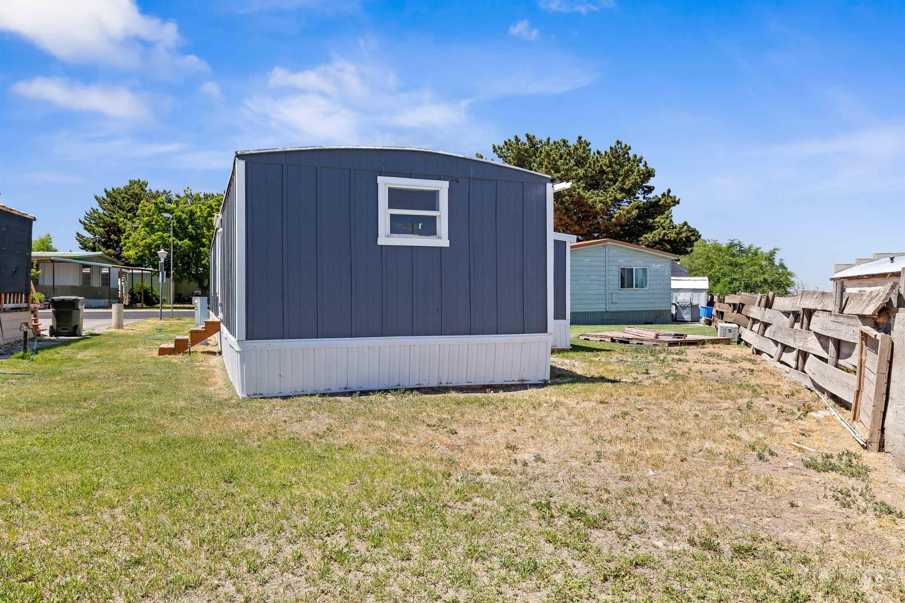 33 Manor Dr. #26, Buhl, Idaho 83316, 2 Bedrooms, 1 Bathroom, Residential For Sale, Price $45,000,MLS 98990445