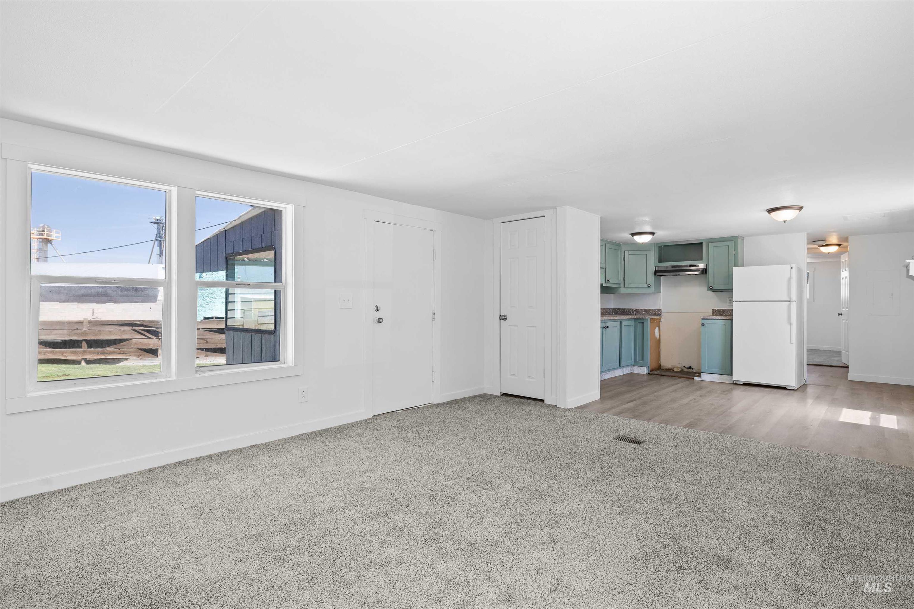 33 Manor Dr. #26, Buhl, Idaho 83316, 2 Bedrooms, 1 Bathroom, Residential For Sale, Price $45,000,MLS 98990445