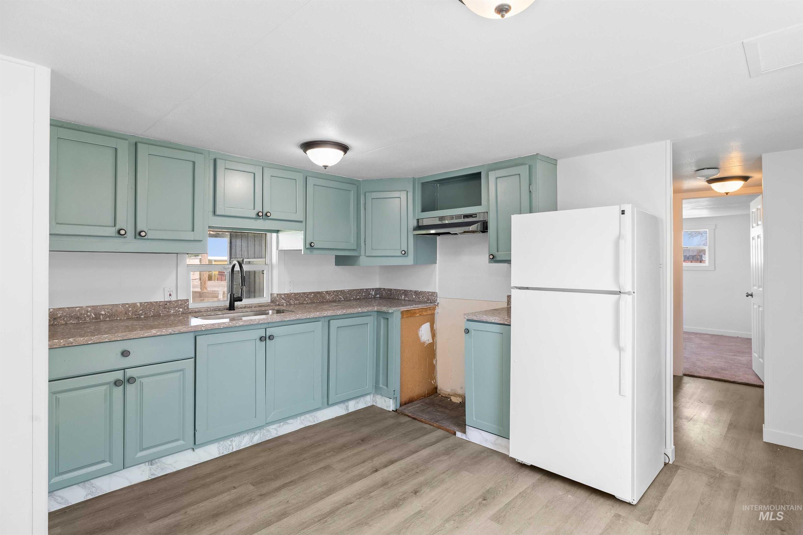 33 Manor Dr. #26, Buhl, Idaho 83316, 2 Bedrooms, 1 Bathroom, Residential For Sale, Price $45,000,MLS 98990445