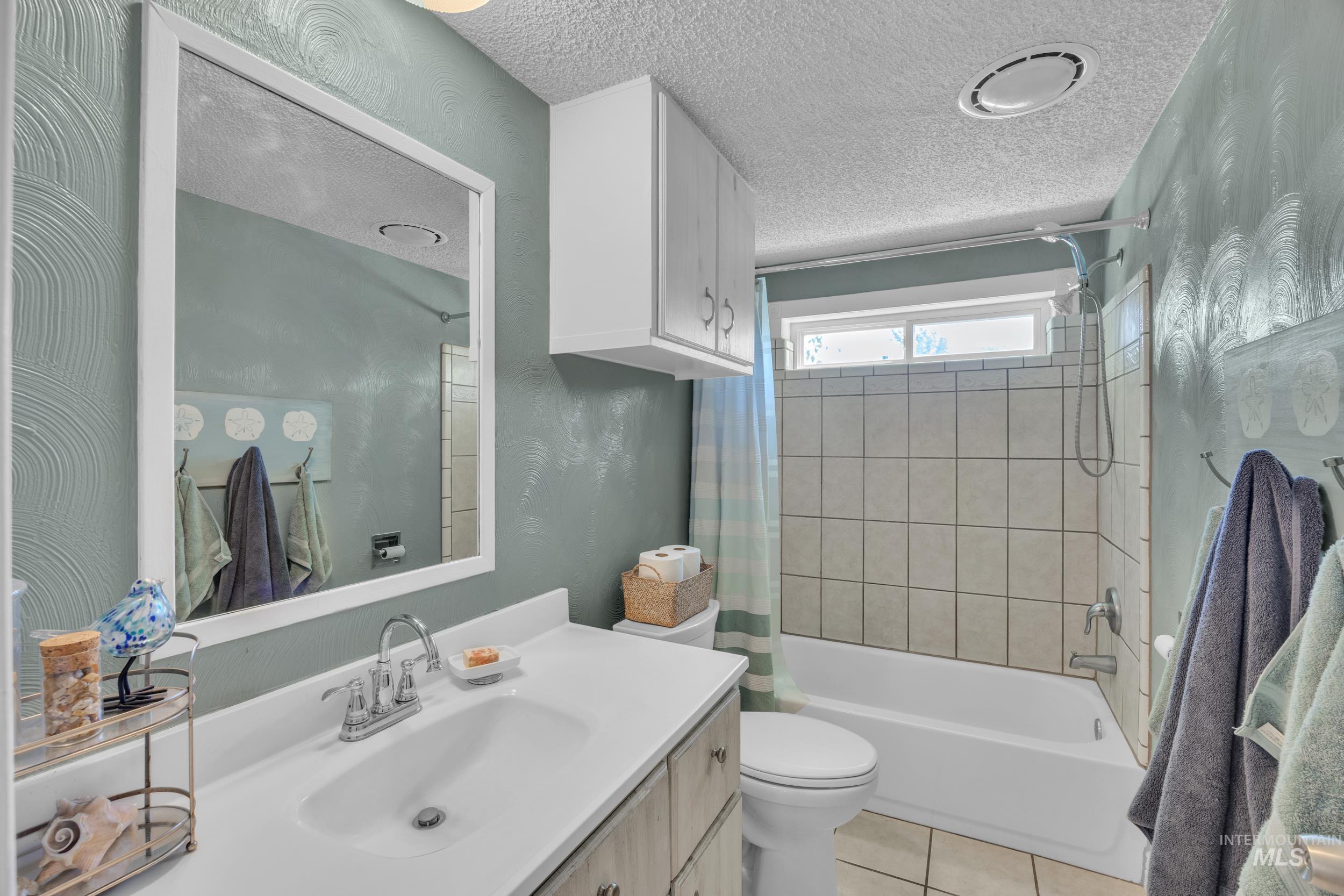 5711 W Elmer St., Boise, Idaho 83703, 4 Bedrooms, 2 Bathrooms, Residential For Sale, Price $599,900,MLS 98990450